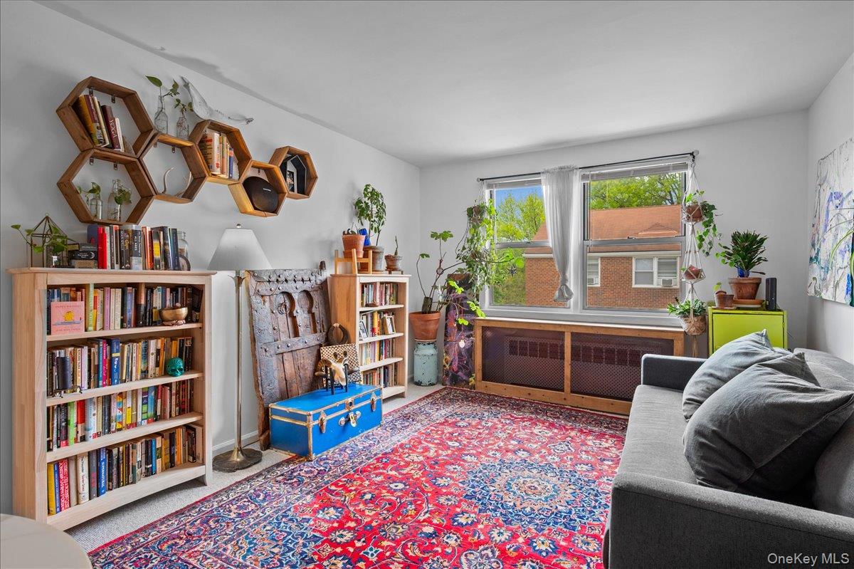 9 Bryant Crescent Unit: 2F