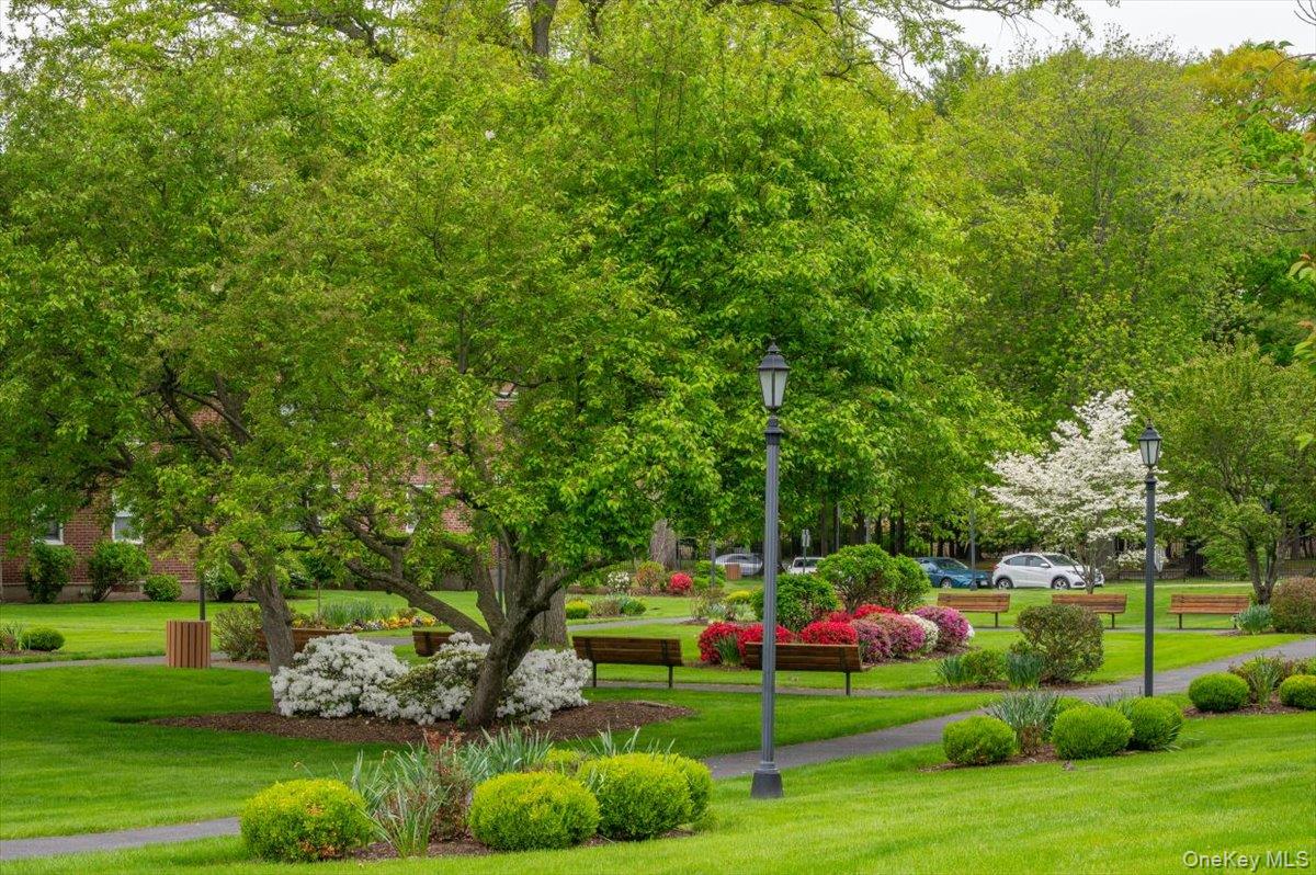 9 Bryant Crescent Unit: 2F