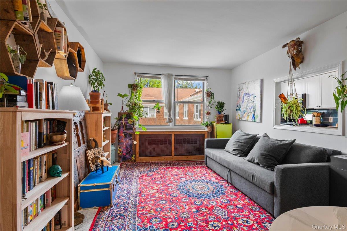 9 Bryant Crescent Unit: 2F