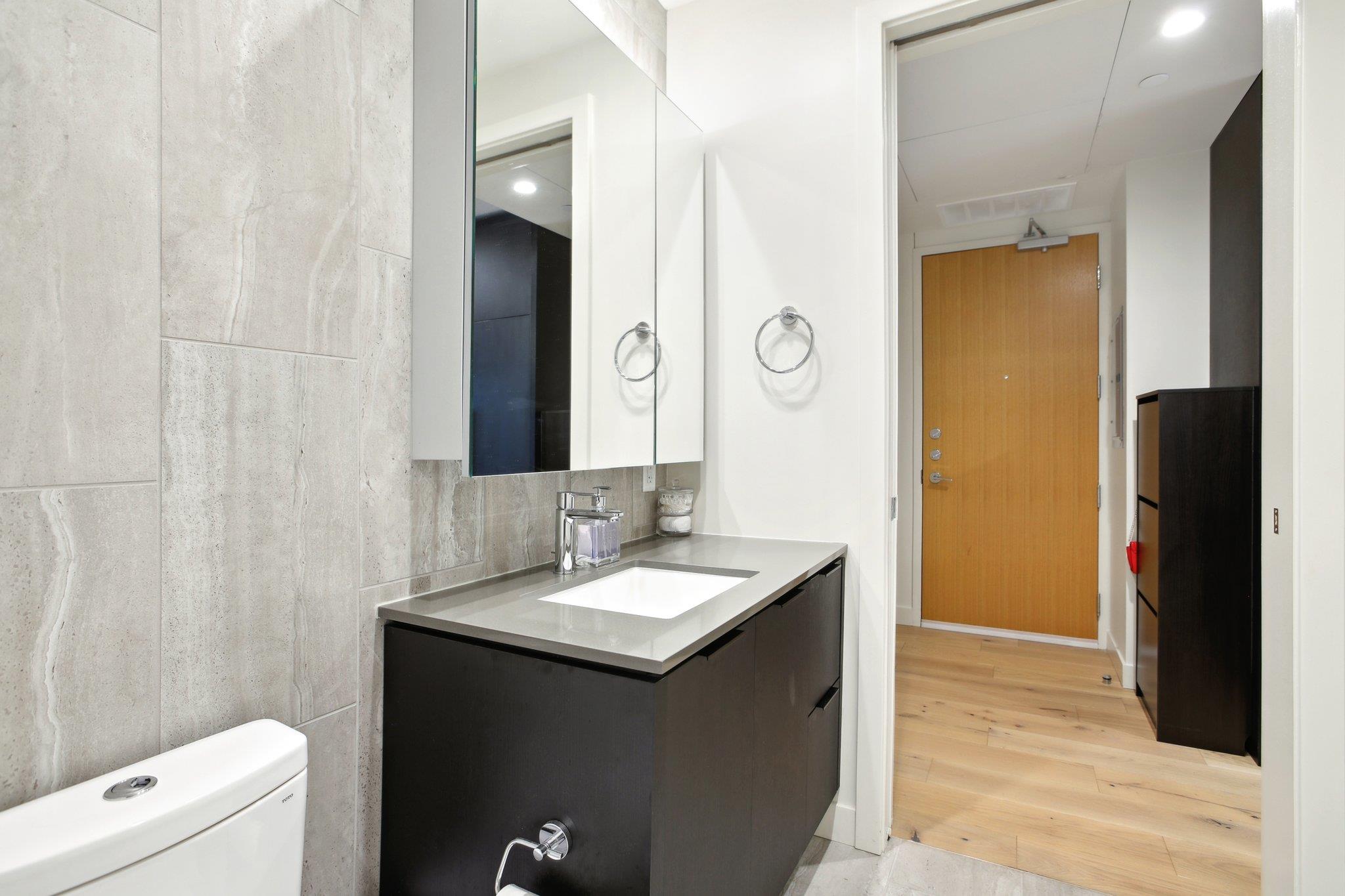 44 East Ave # 2806