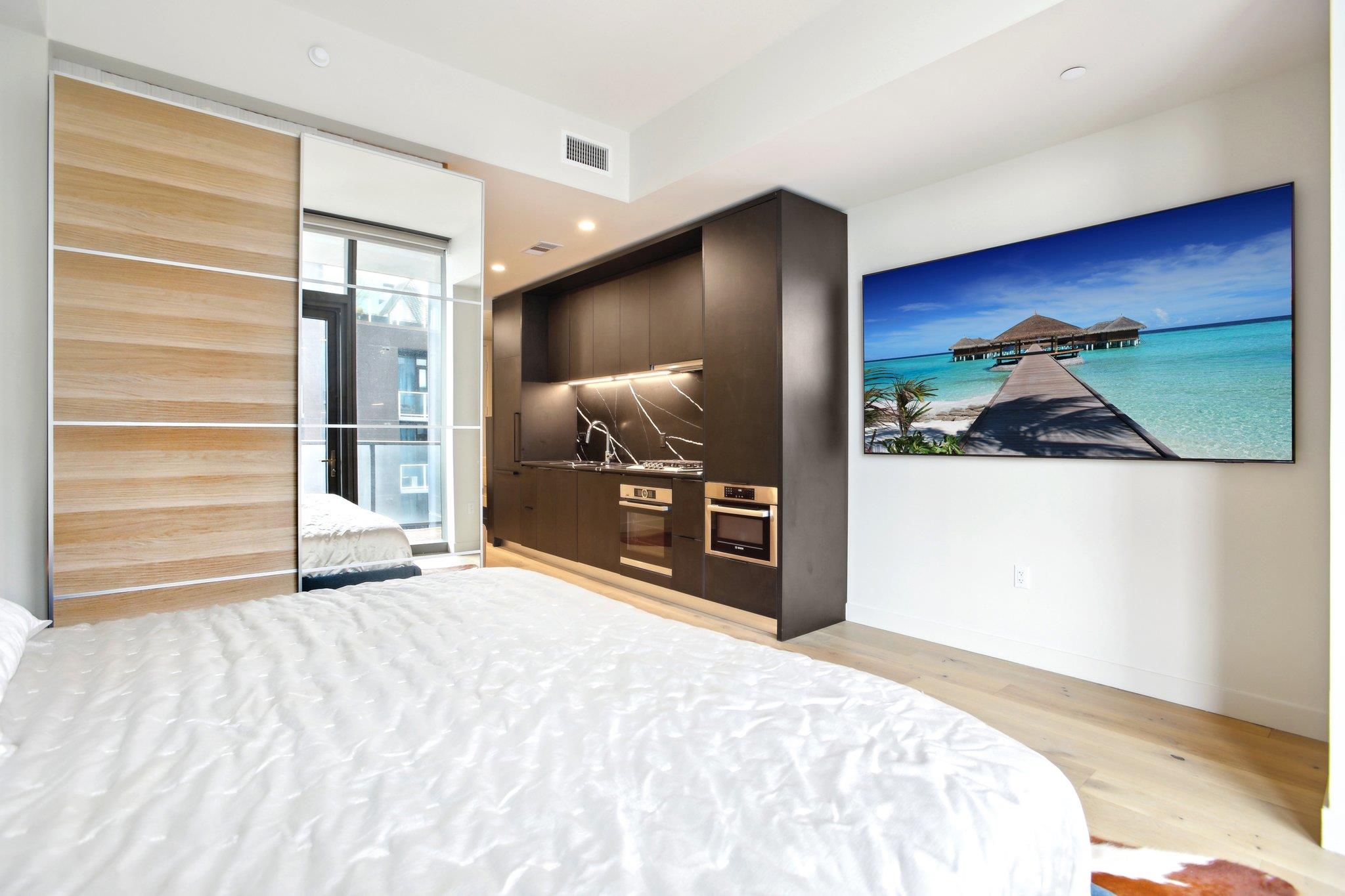 44 East Ave # 2806