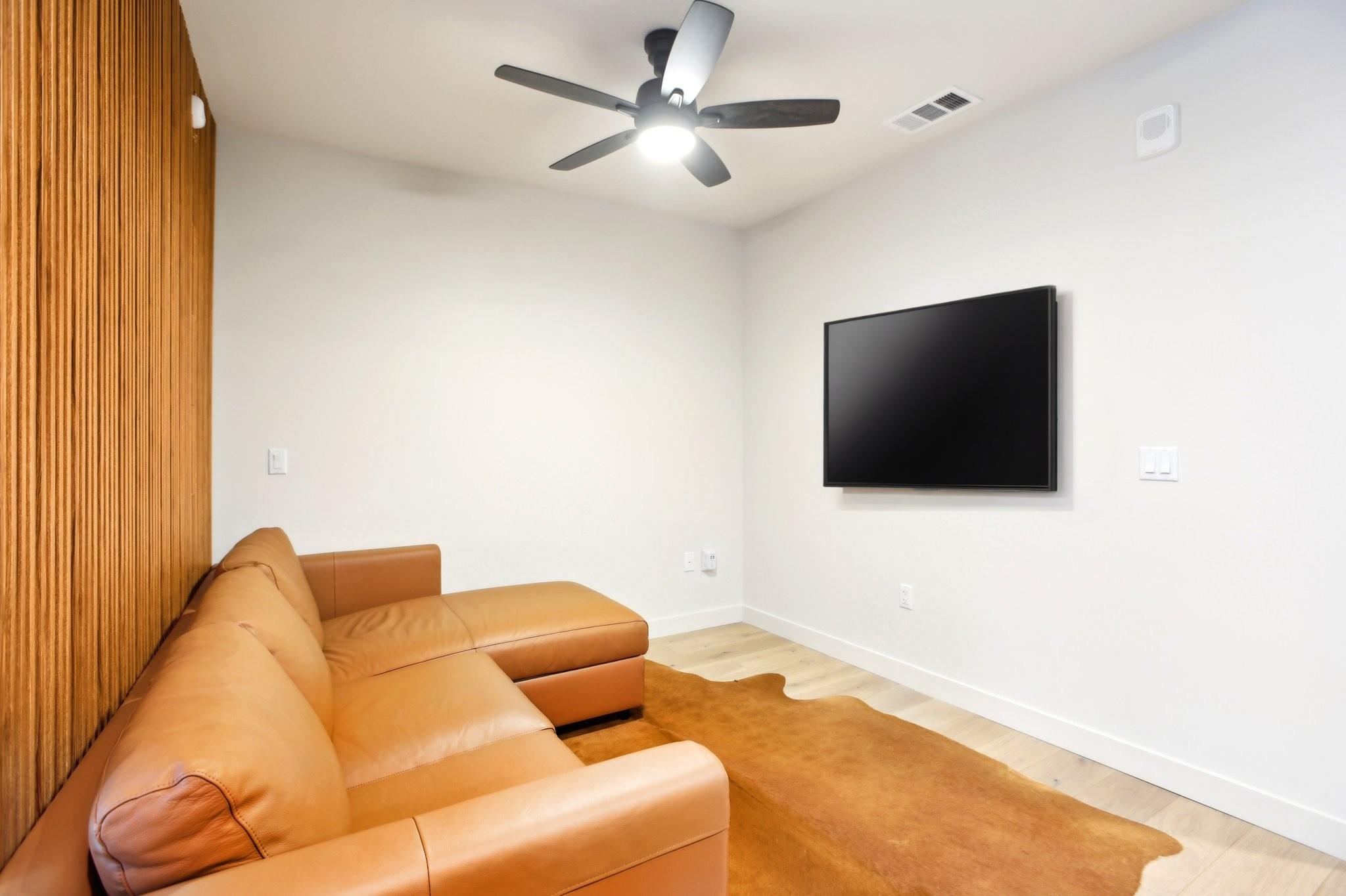 44 East Ave # 2806
