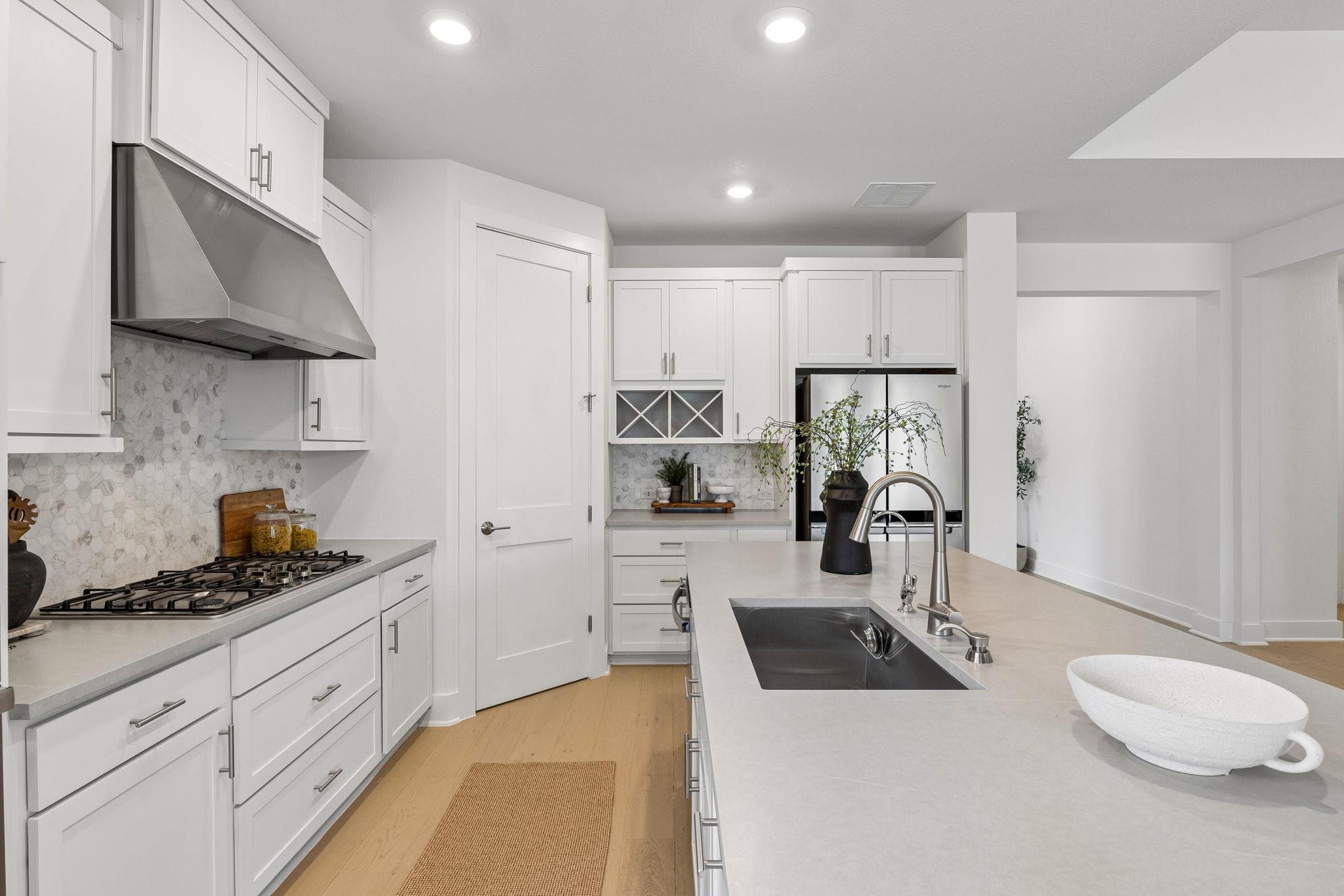 1409 Pink Granite BLVD