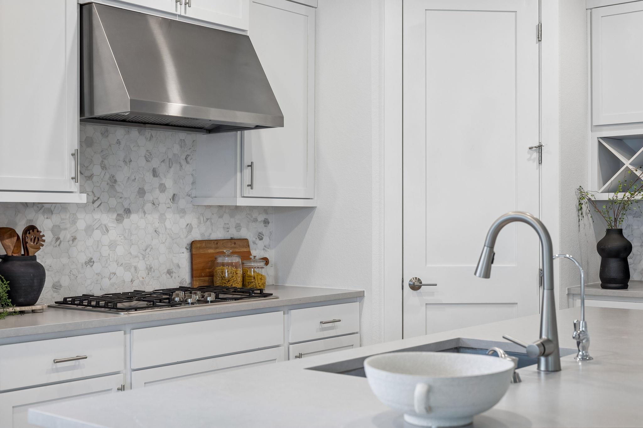 1409 Pink Granite BLVD