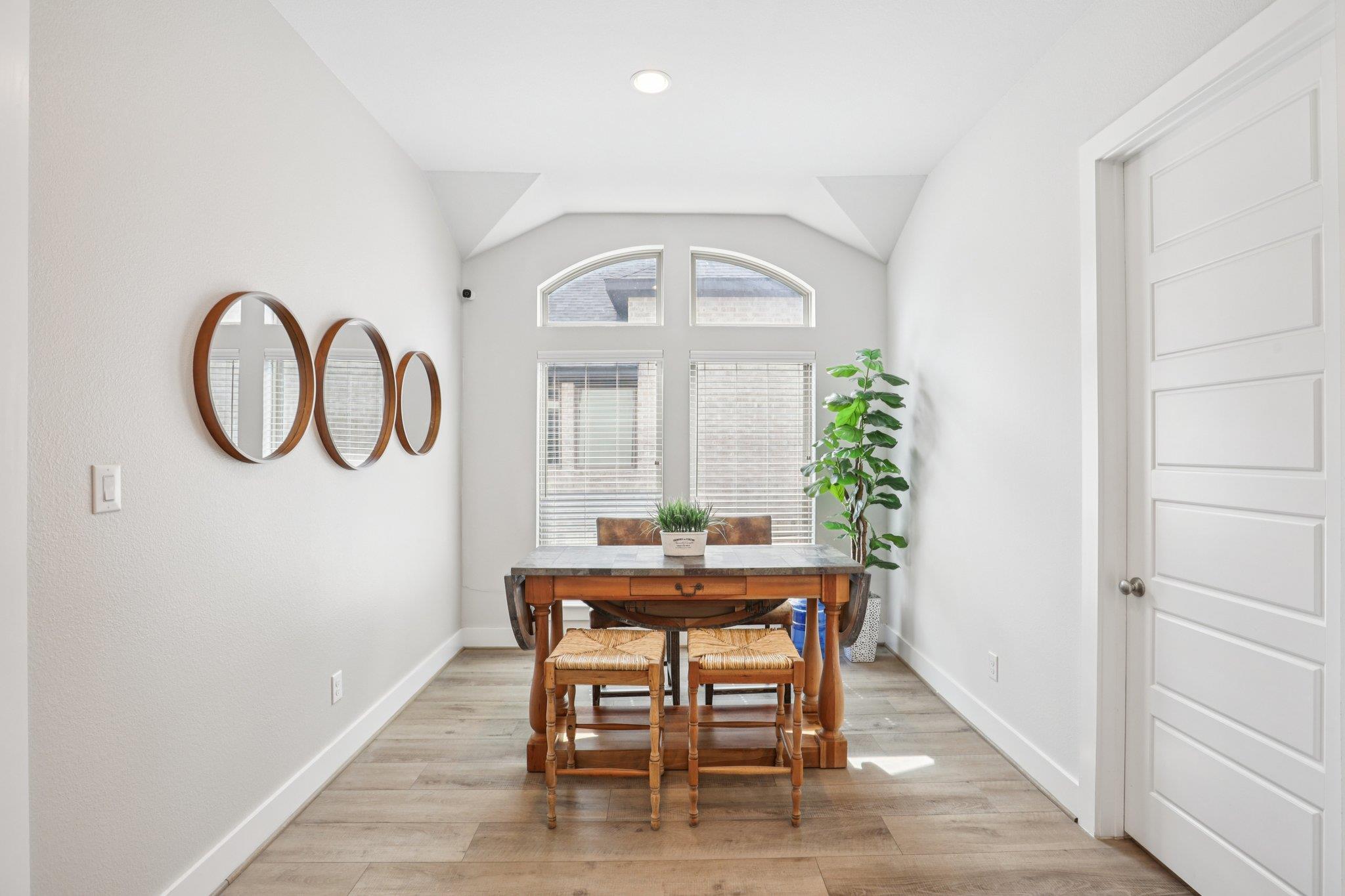 229 Majestic Sage TRL