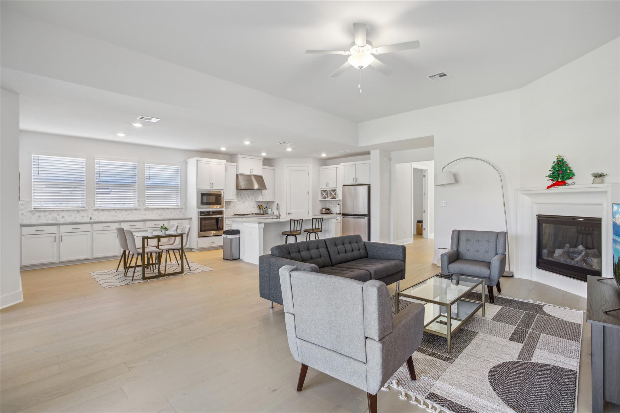 1409 Pink Granite BLVD