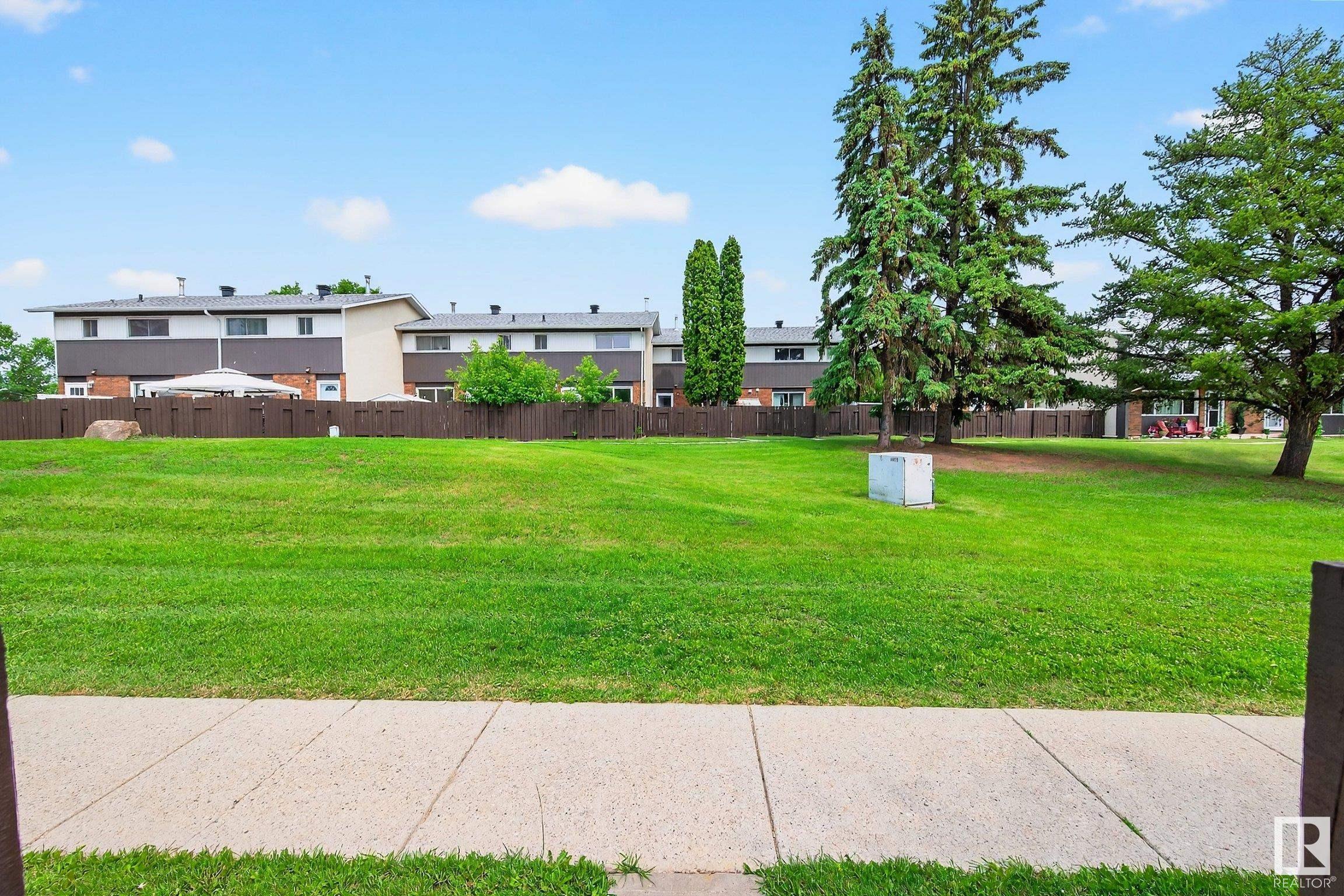 5722 143 AV NW