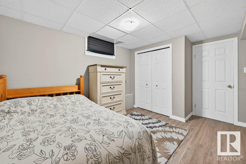5608 89 AV NW