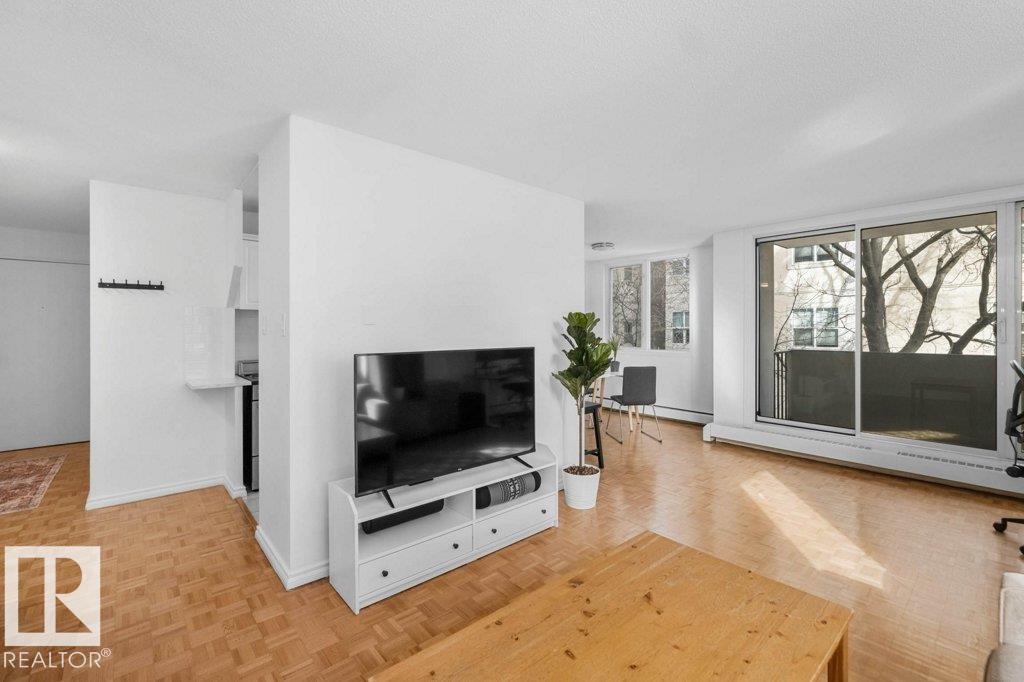 #306 9816 112 ST NW