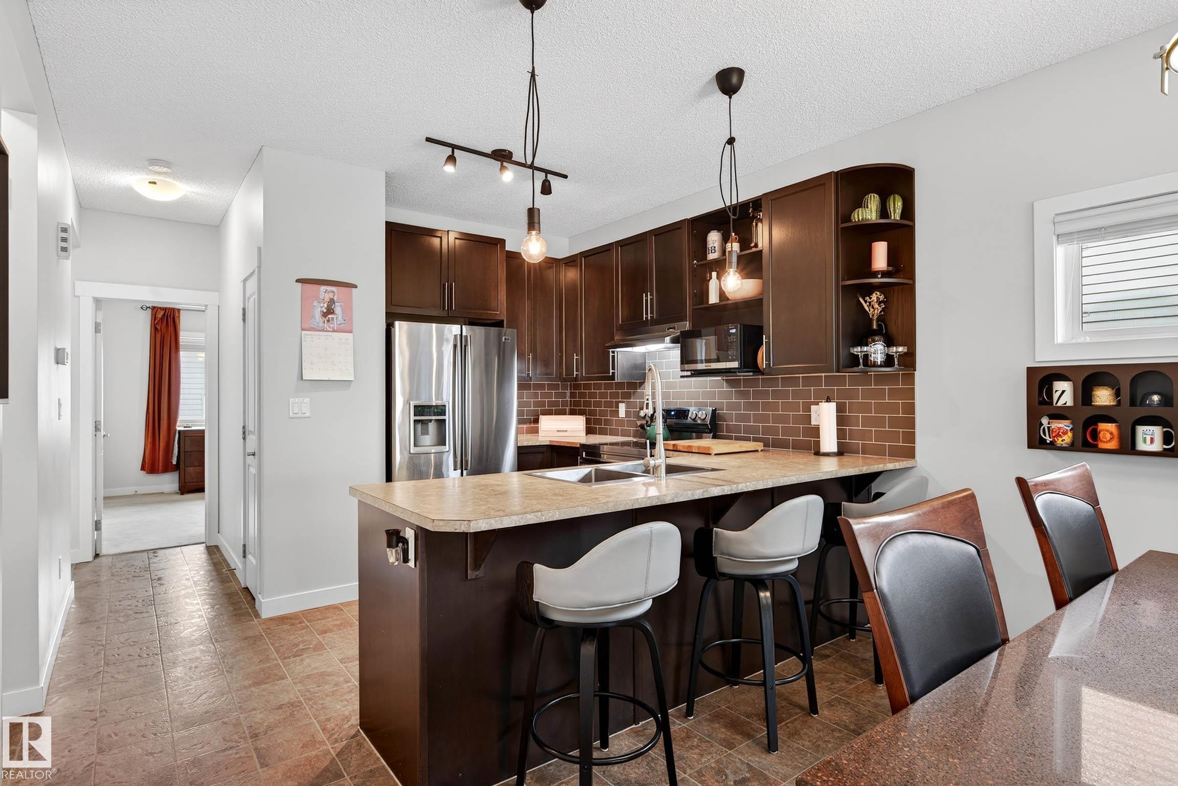 285 MCCONACHIE DR NW