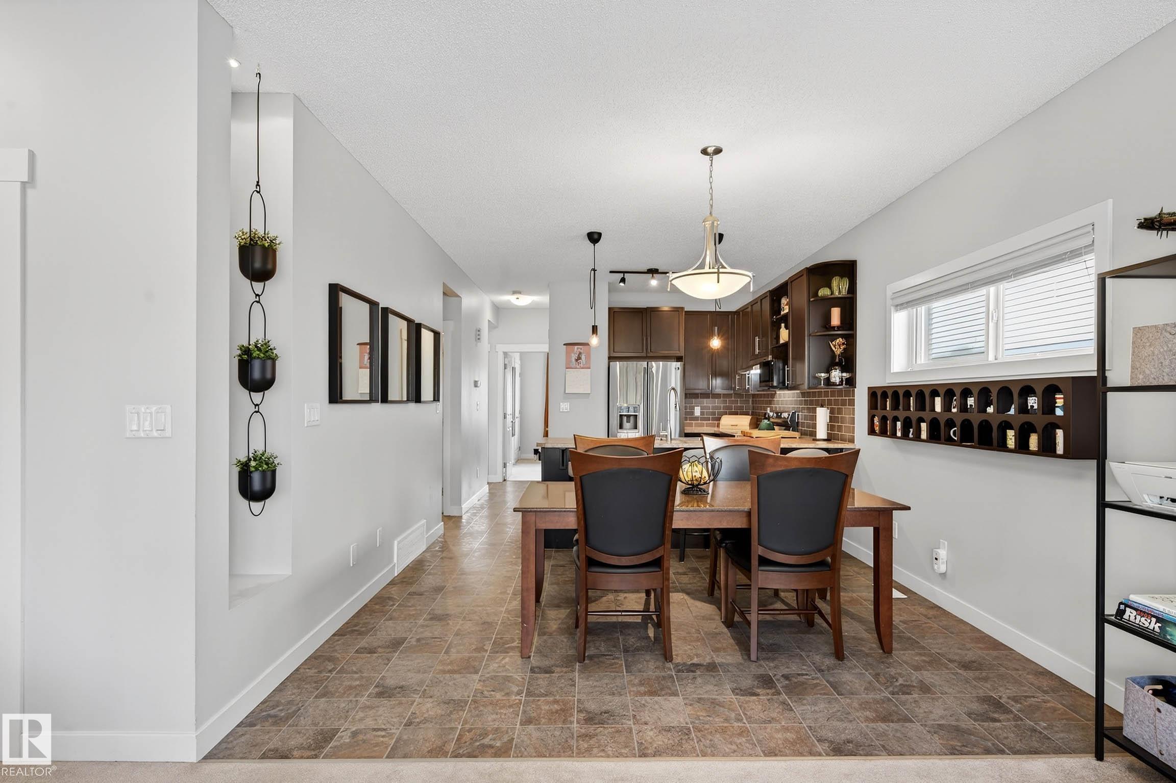 285 MCCONACHIE DR NW