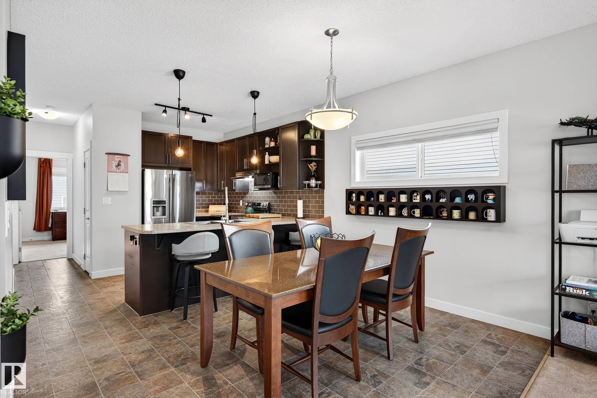 285 MCCONACHIE DR NW