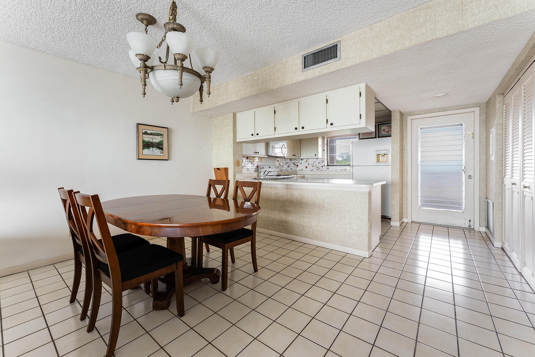 96000 Overseas Highway Unit: X52