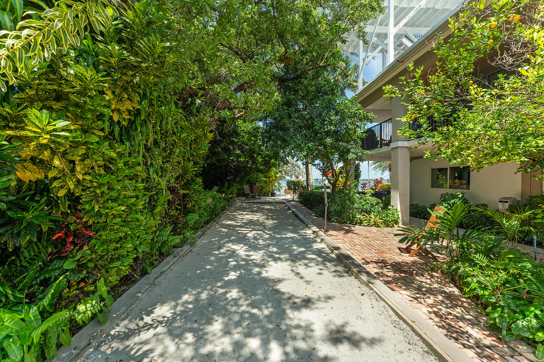6 North Drive