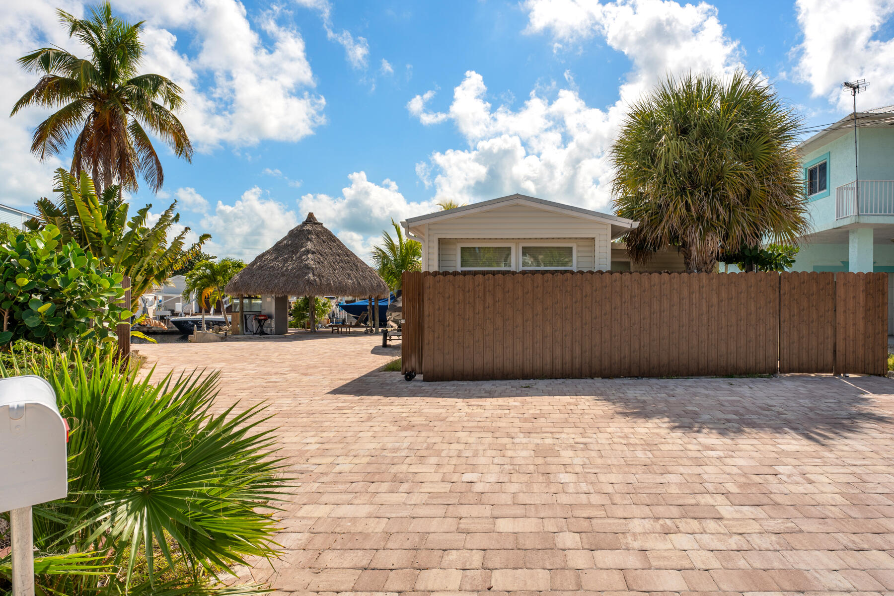 1404 Suffolk Circle