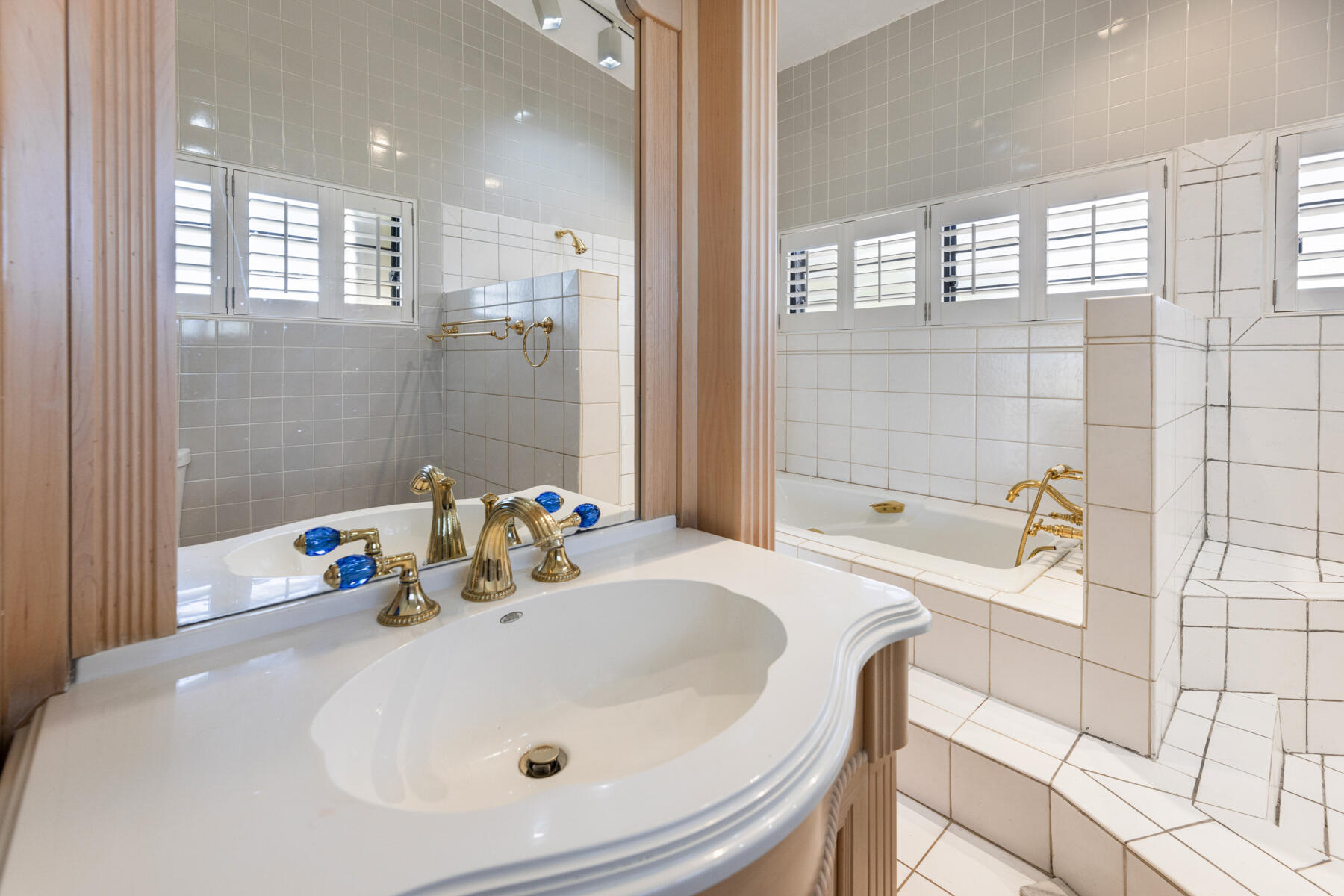 120 Pirates Cove Drive