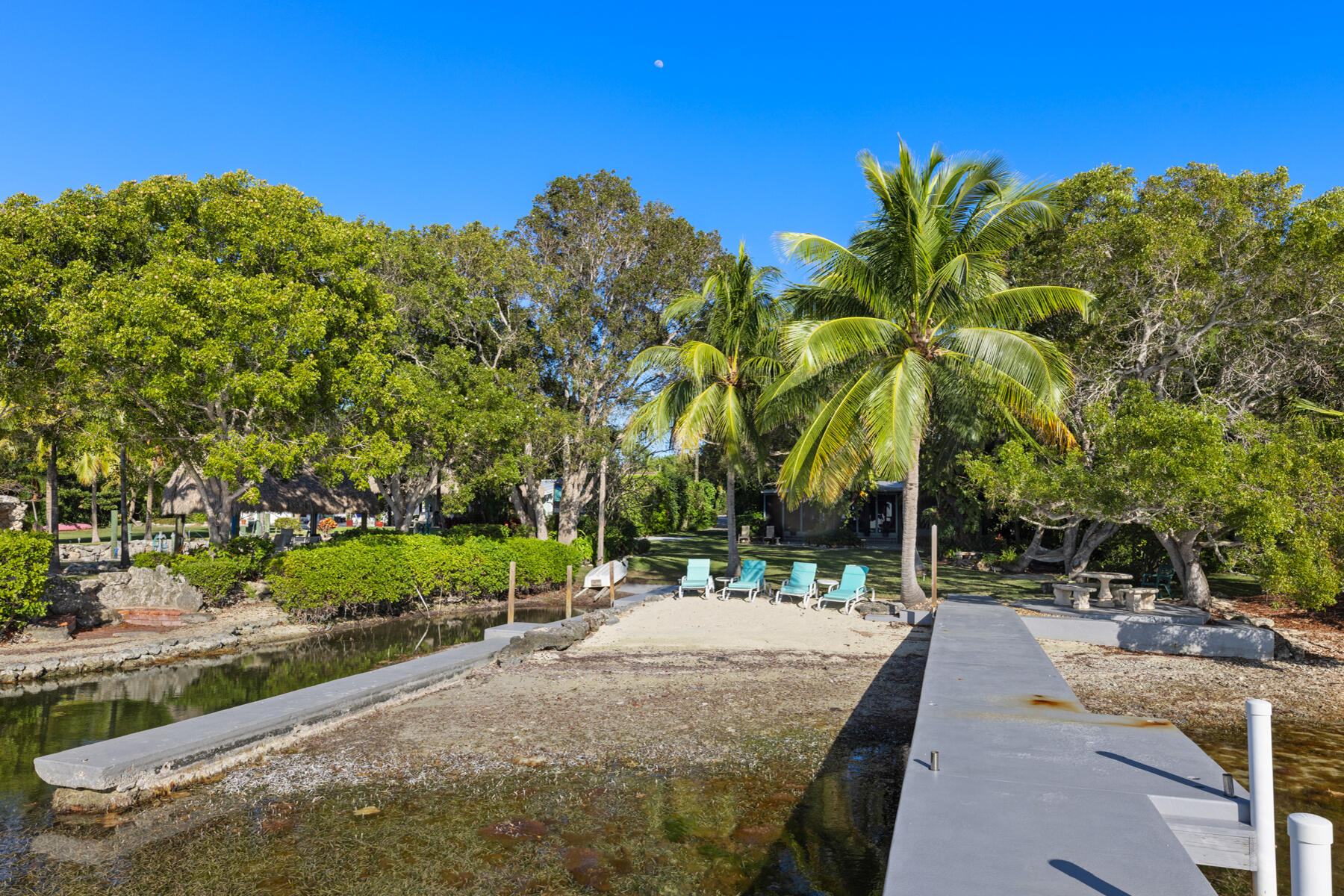 11 Bay Road