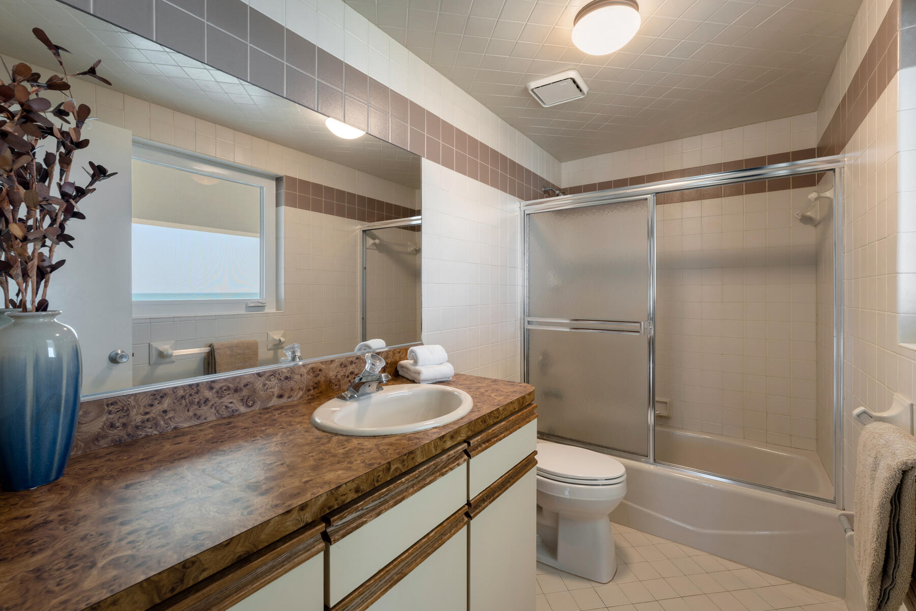 228 W Seaview Circle