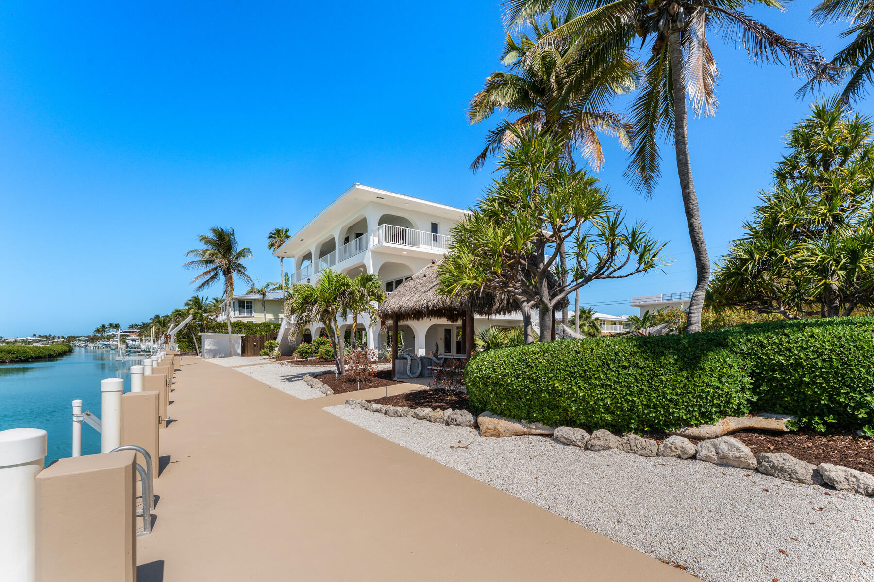 228 W Seaview Circle