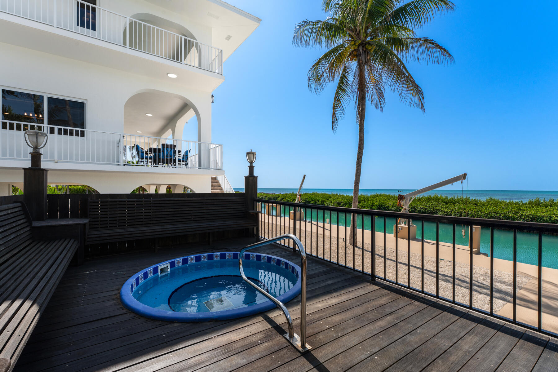 228 W Seaview Circle