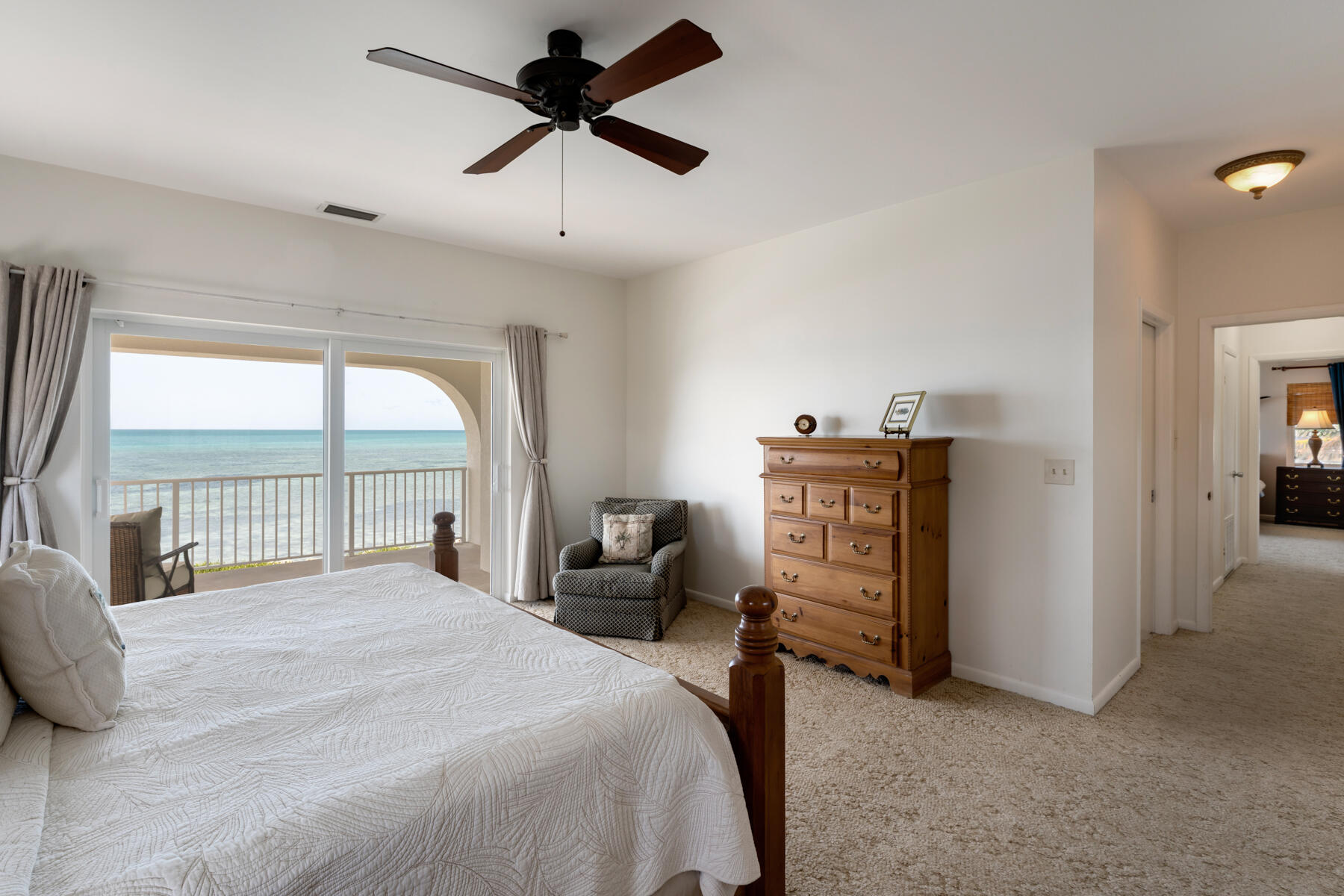 228 W Seaview Circle