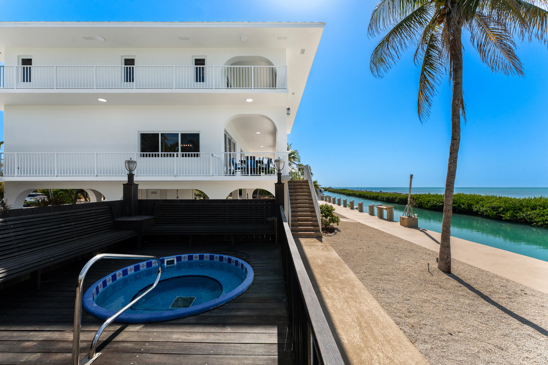 228 W Seaview Circle