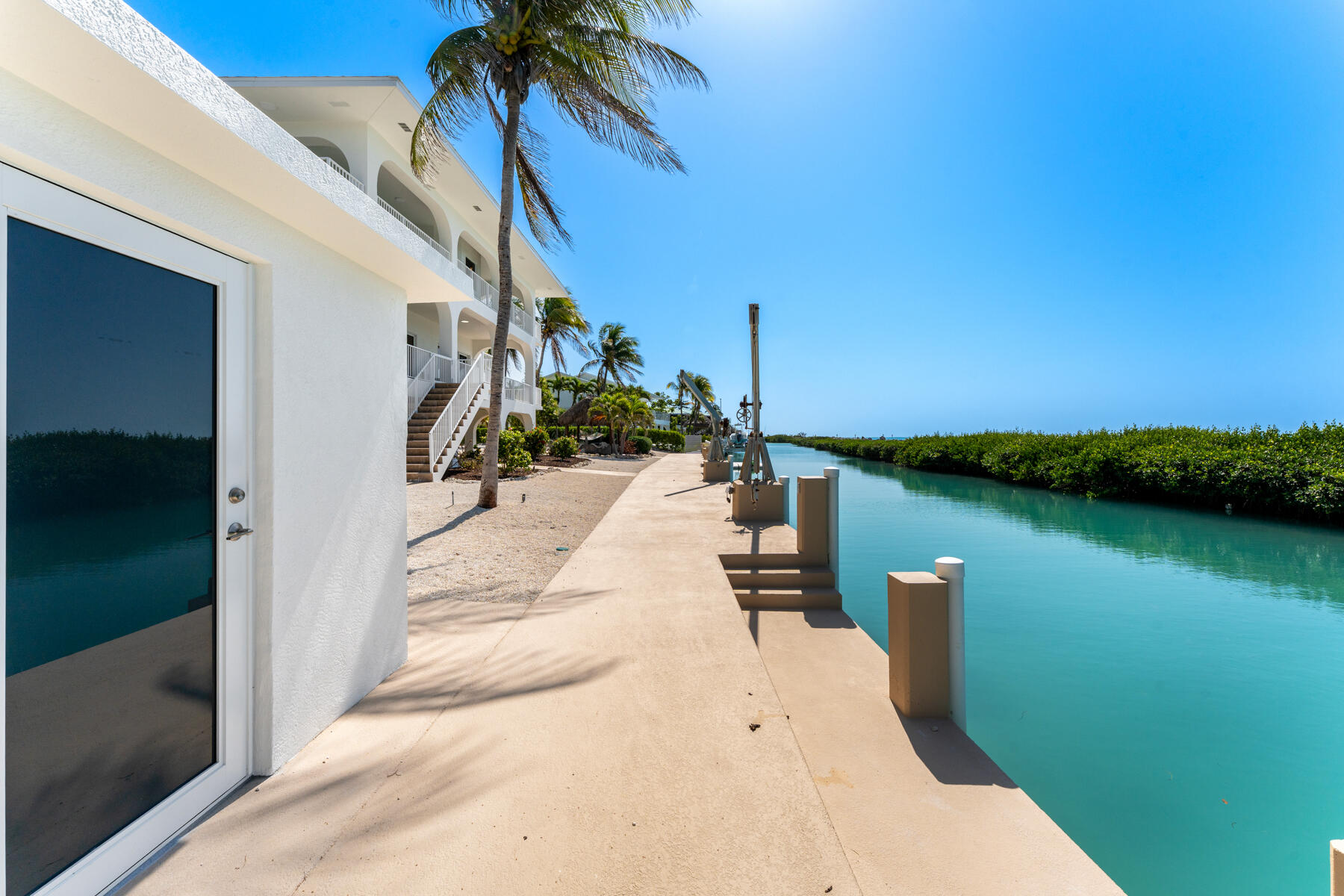 228 W Seaview Circle