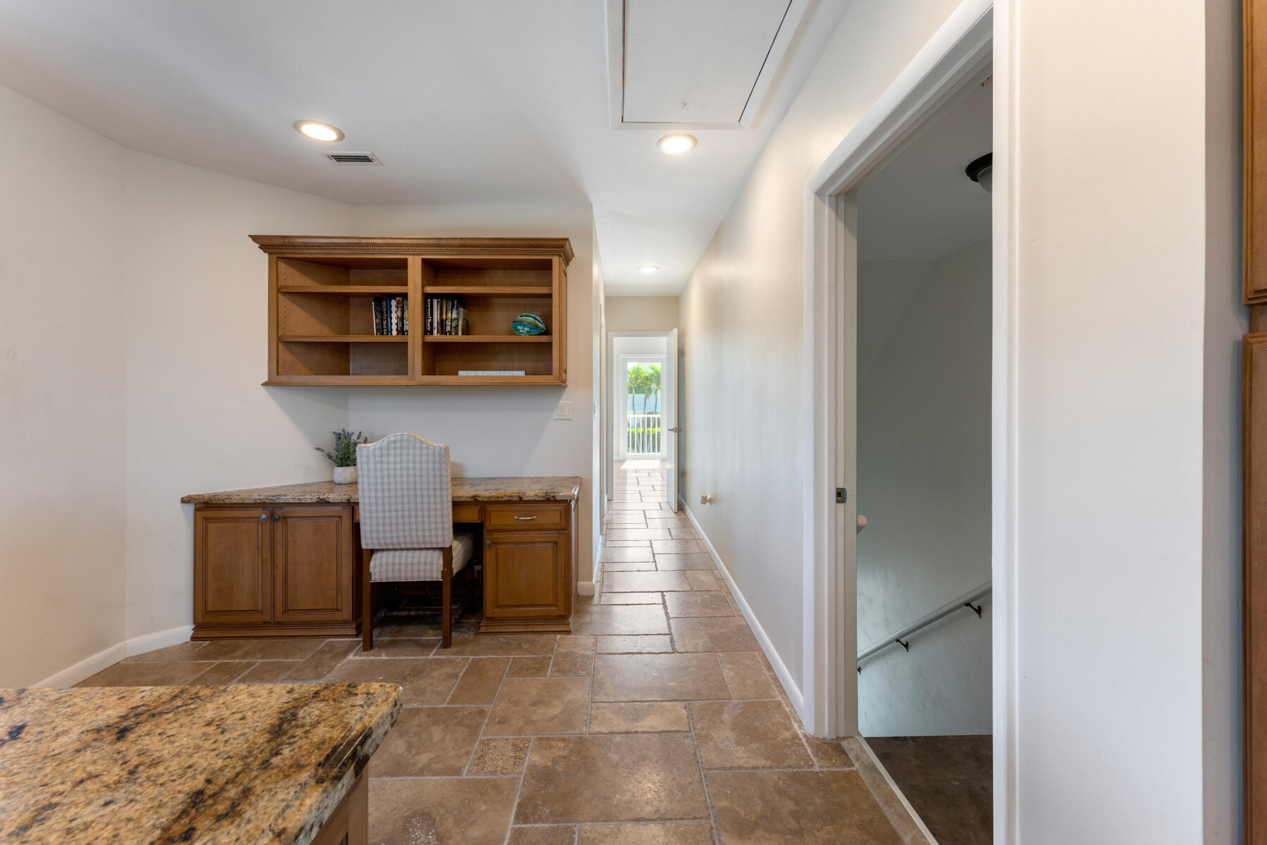 228 W Seaview Circle