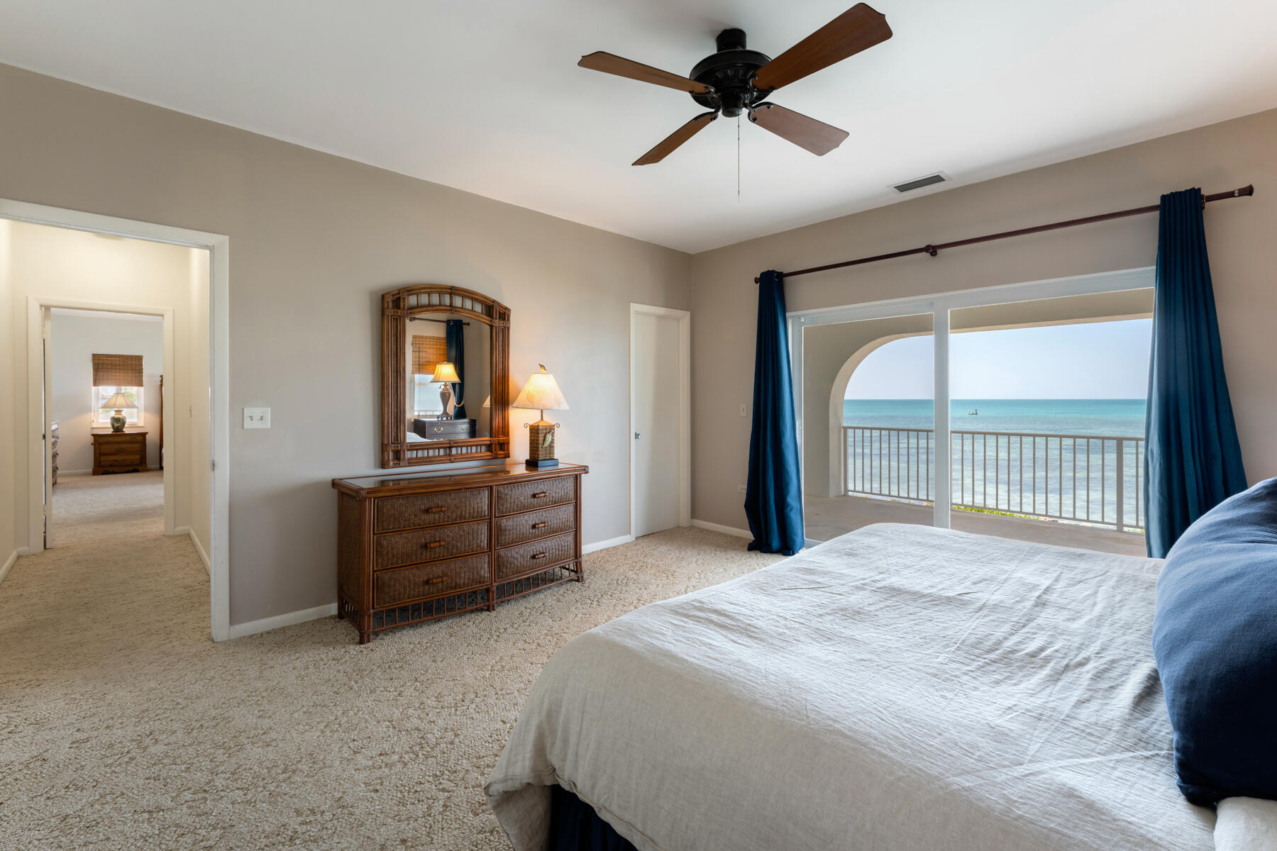 228 W Seaview Circle
