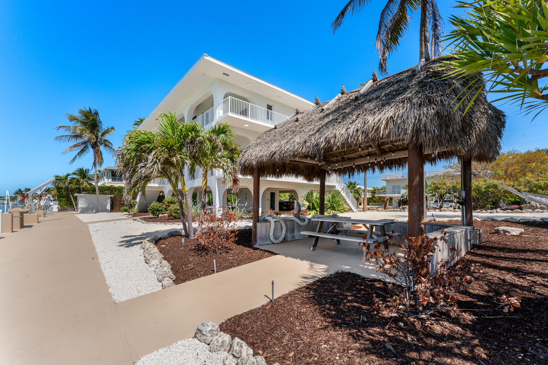 228 W Seaview Circle