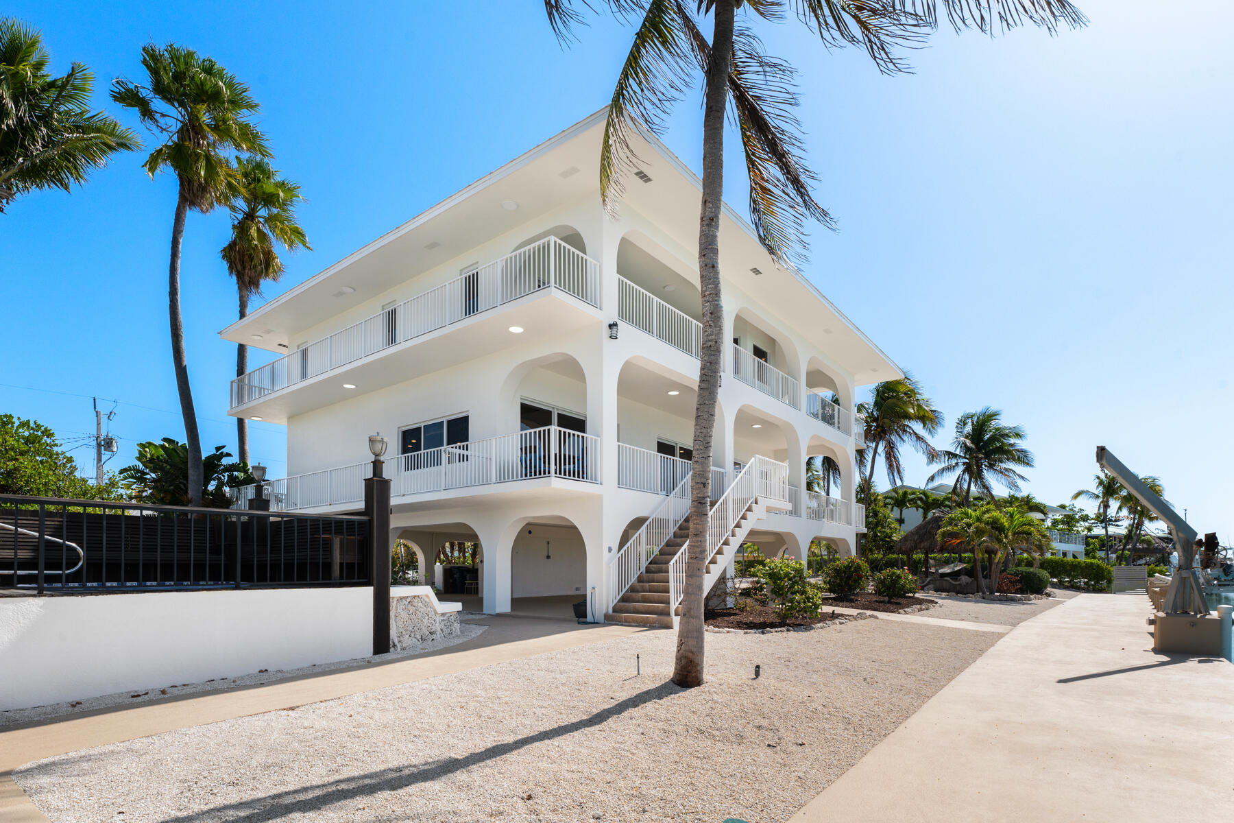 228 W Seaview Circle