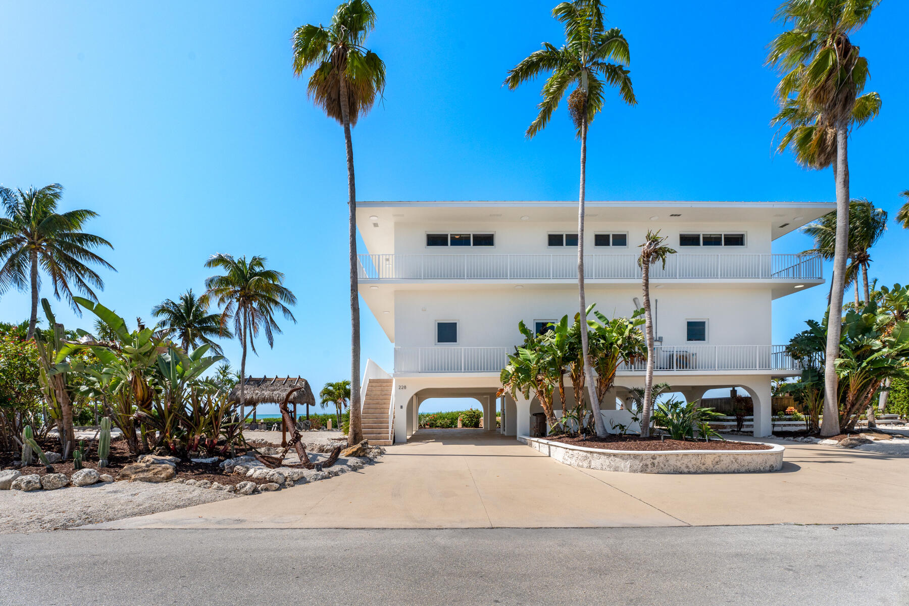 228 W Seaview Circle