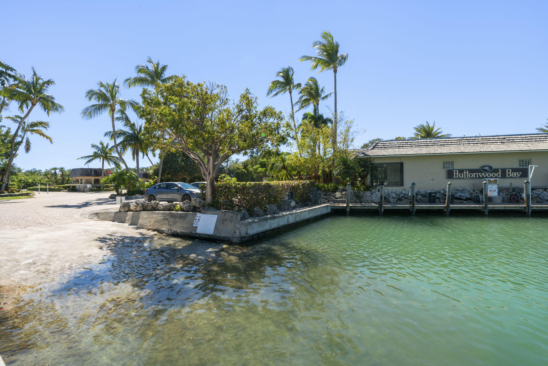 96000 Overseas Highway Unit: S3 29' boat slip