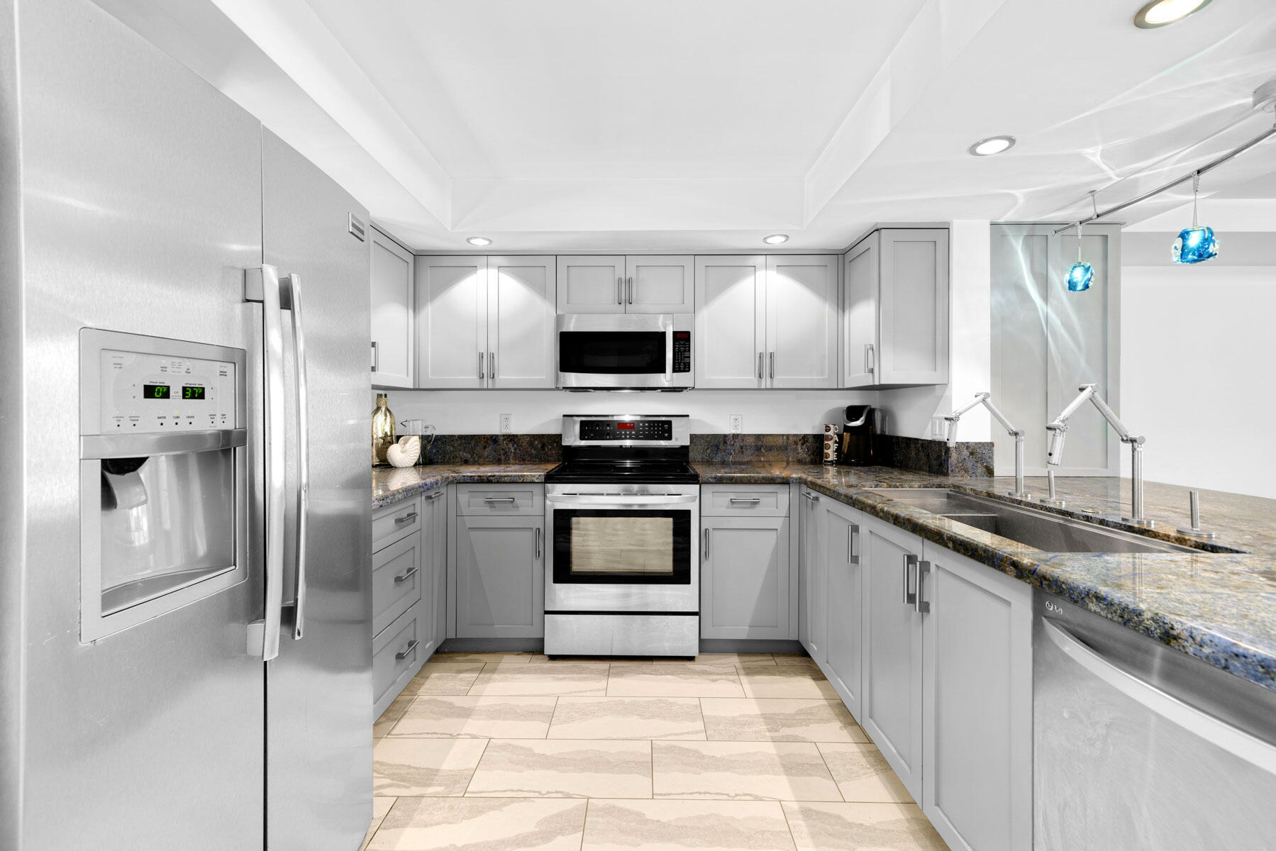 96000 Overseas Highway Unit: S3 29' boat slip