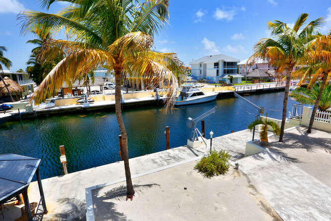 184 Bahama Avenue