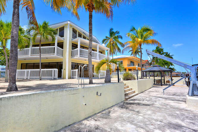 184 Bahama Avenue