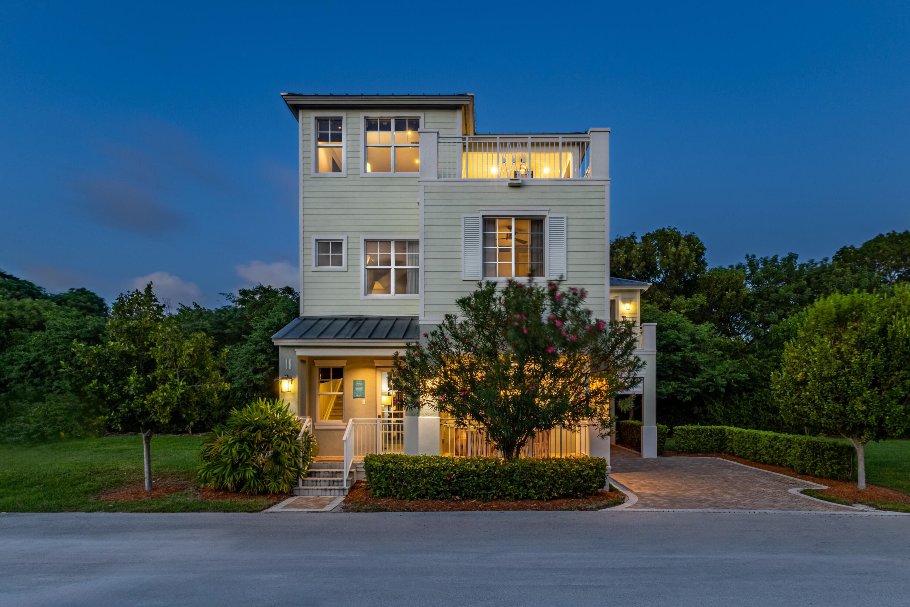 48 E Playa Largo Boulevard