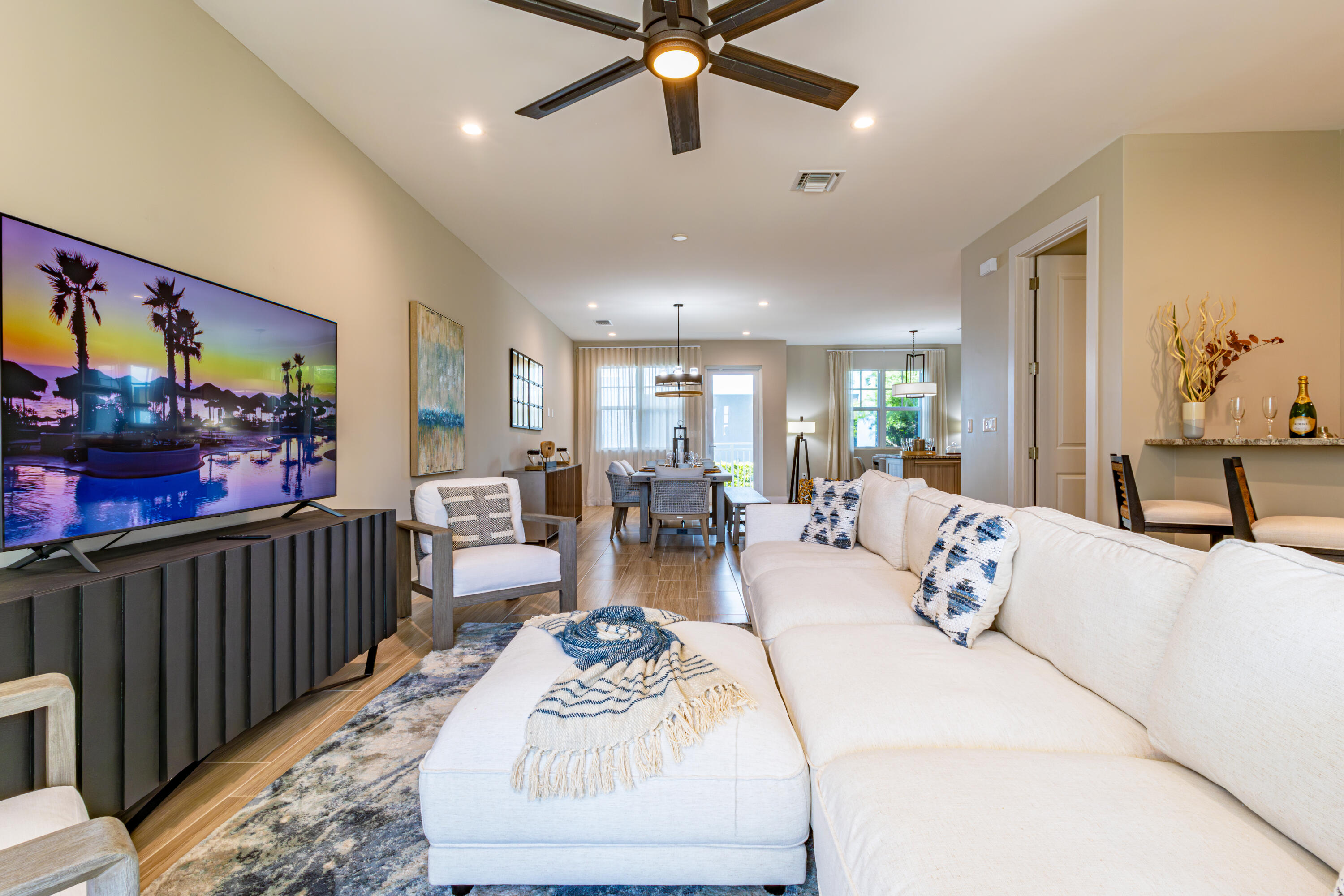 25 E Playa Largo Boulevard