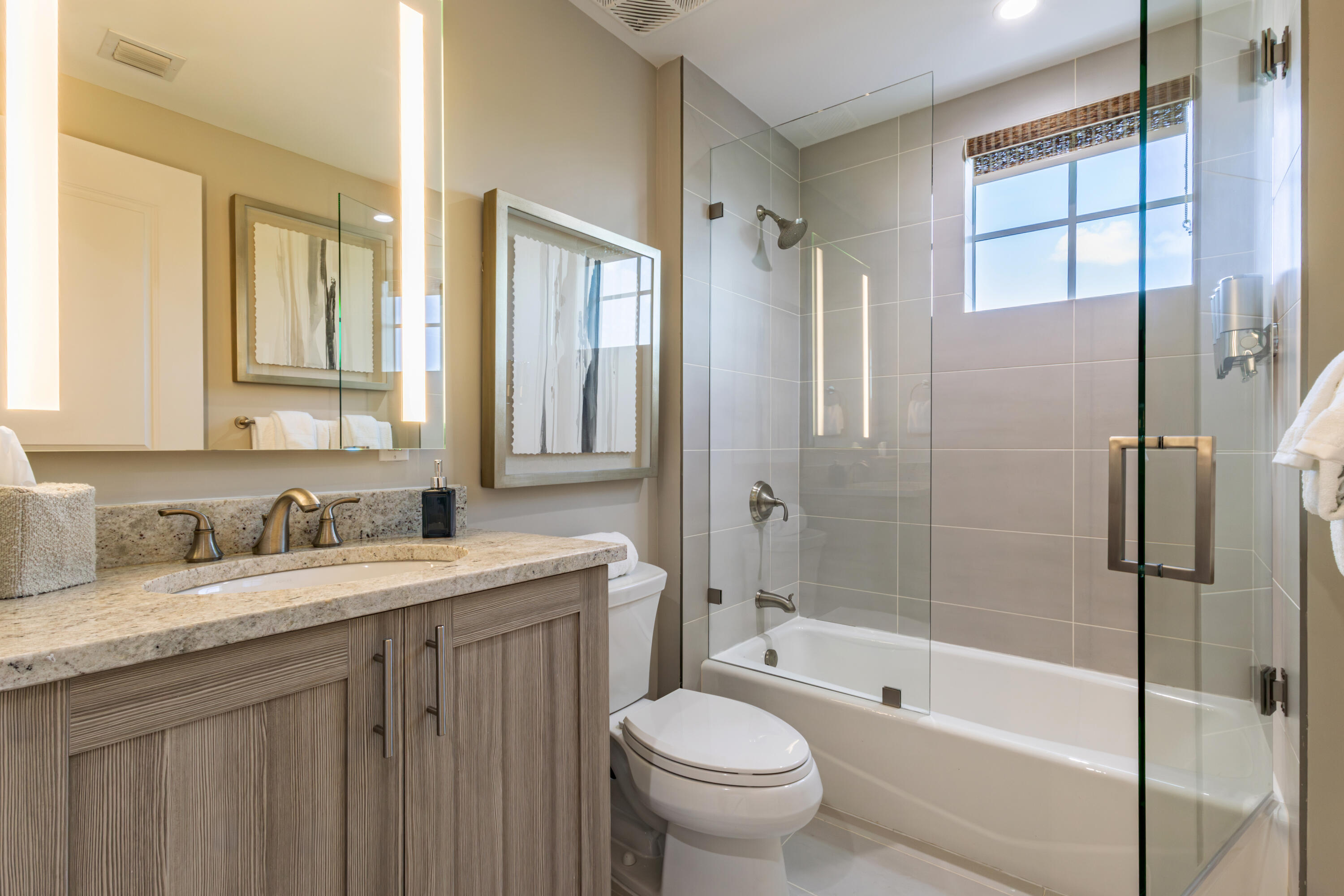 25 E Playa Largo Boulevard