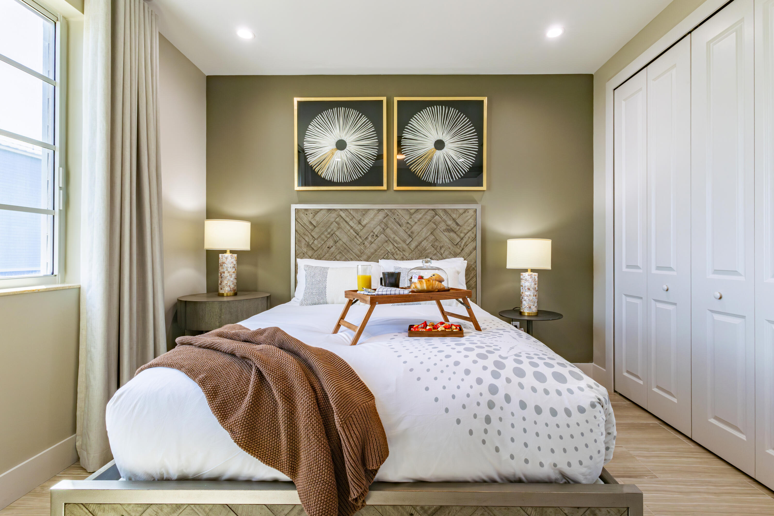 25 E Playa Largo Boulevard