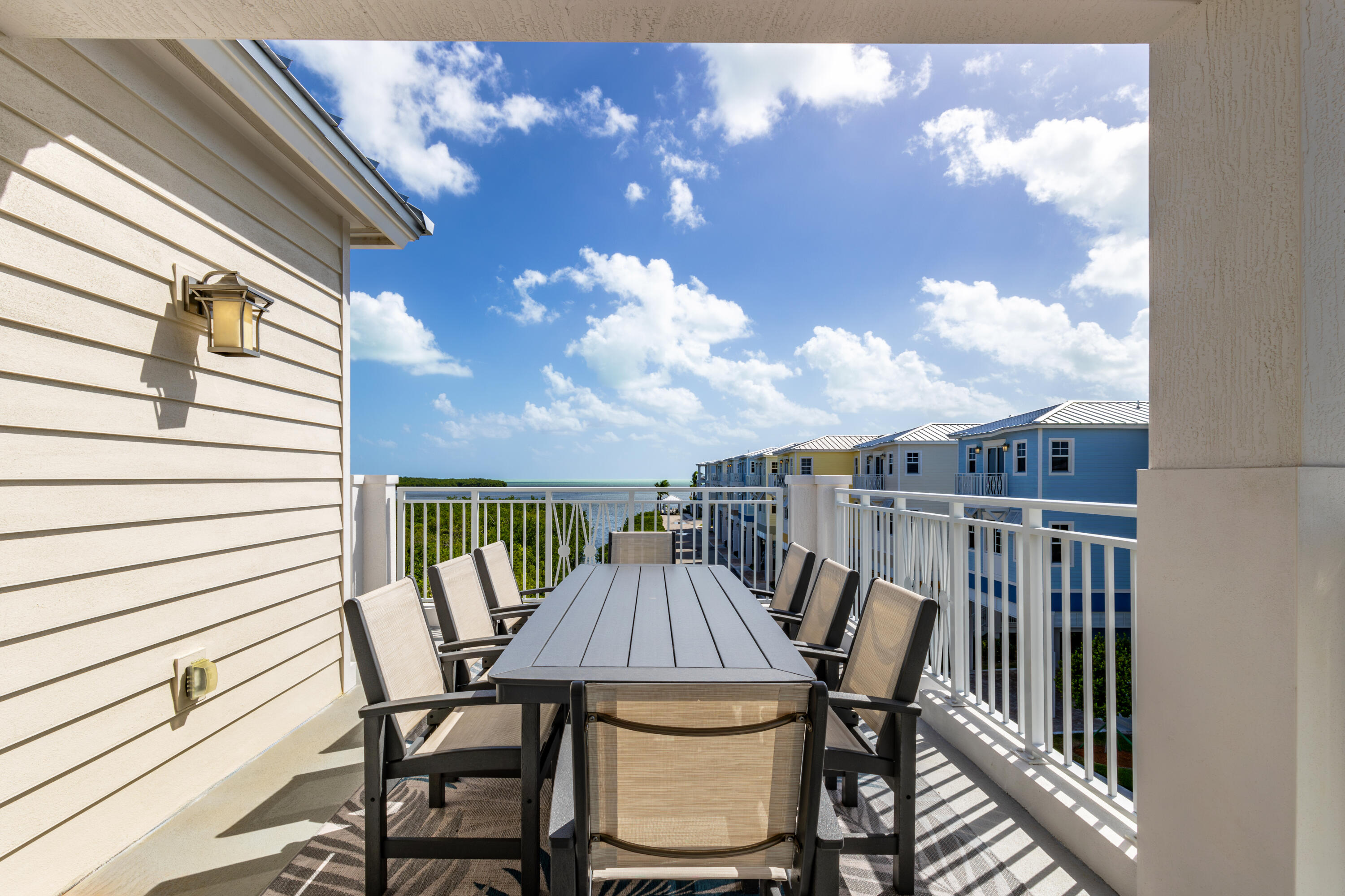 25 E Playa Largo Boulevard