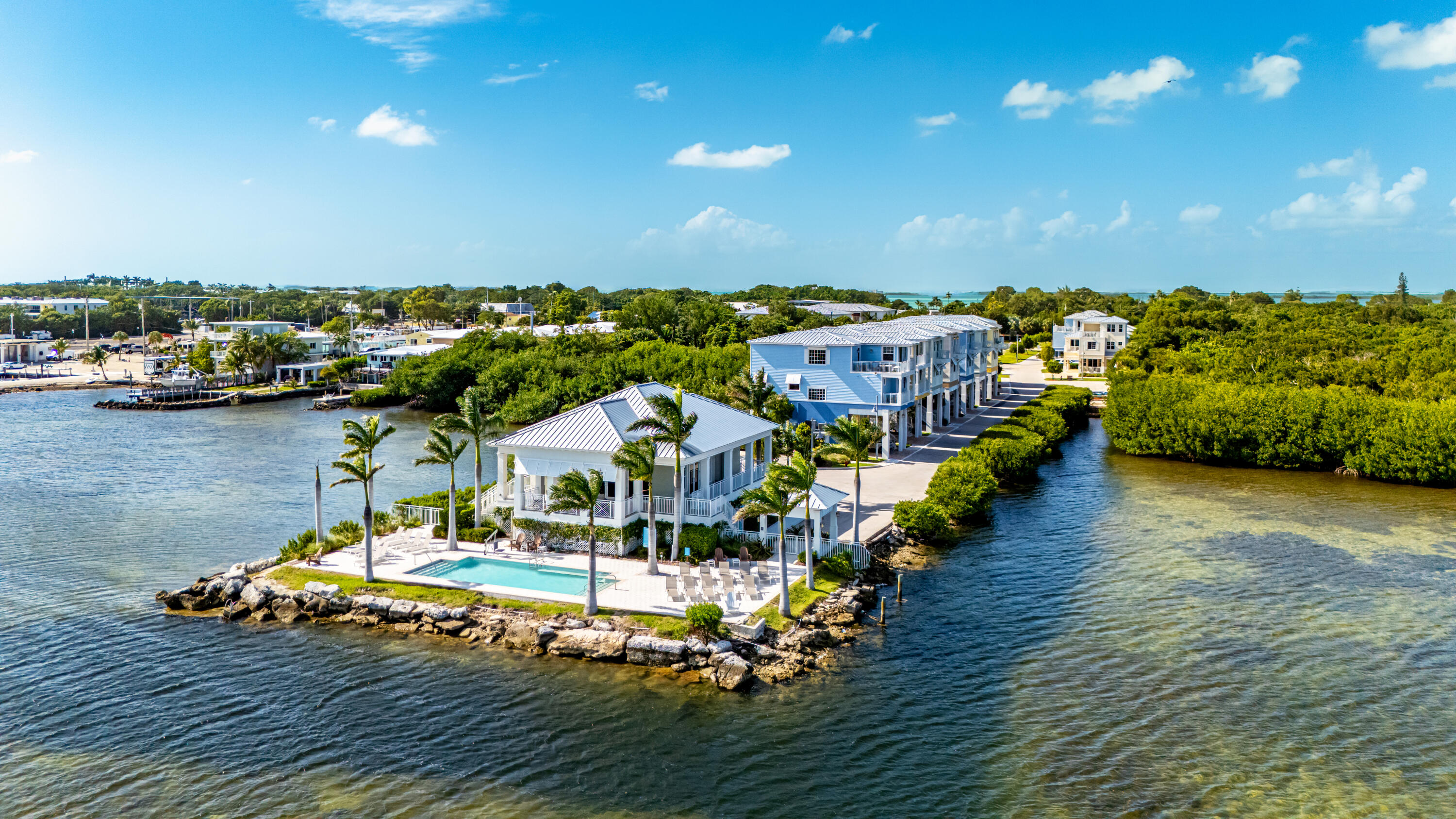 25 E Playa Largo Boulevard