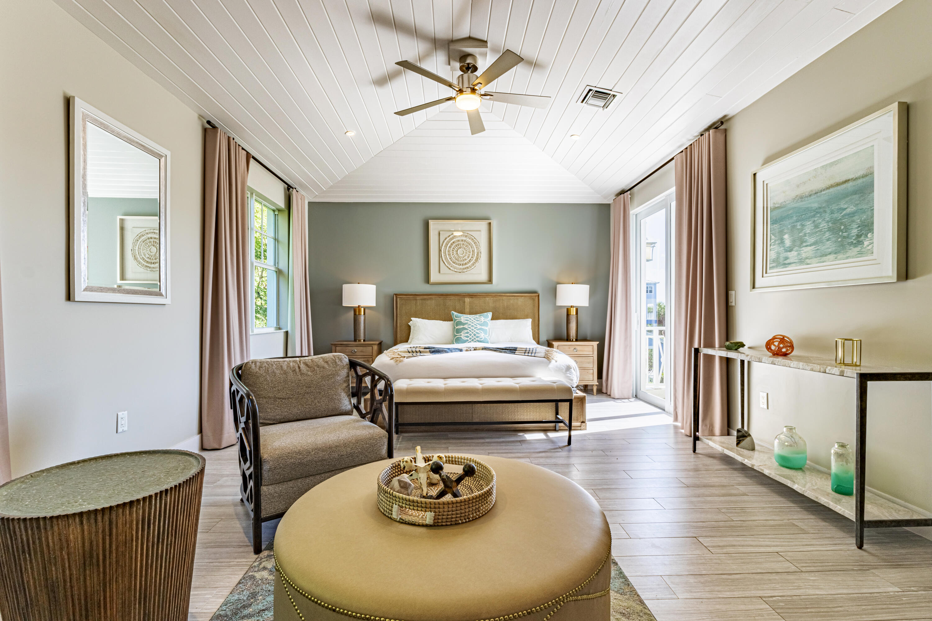 19 W Playa Largo Boulevard