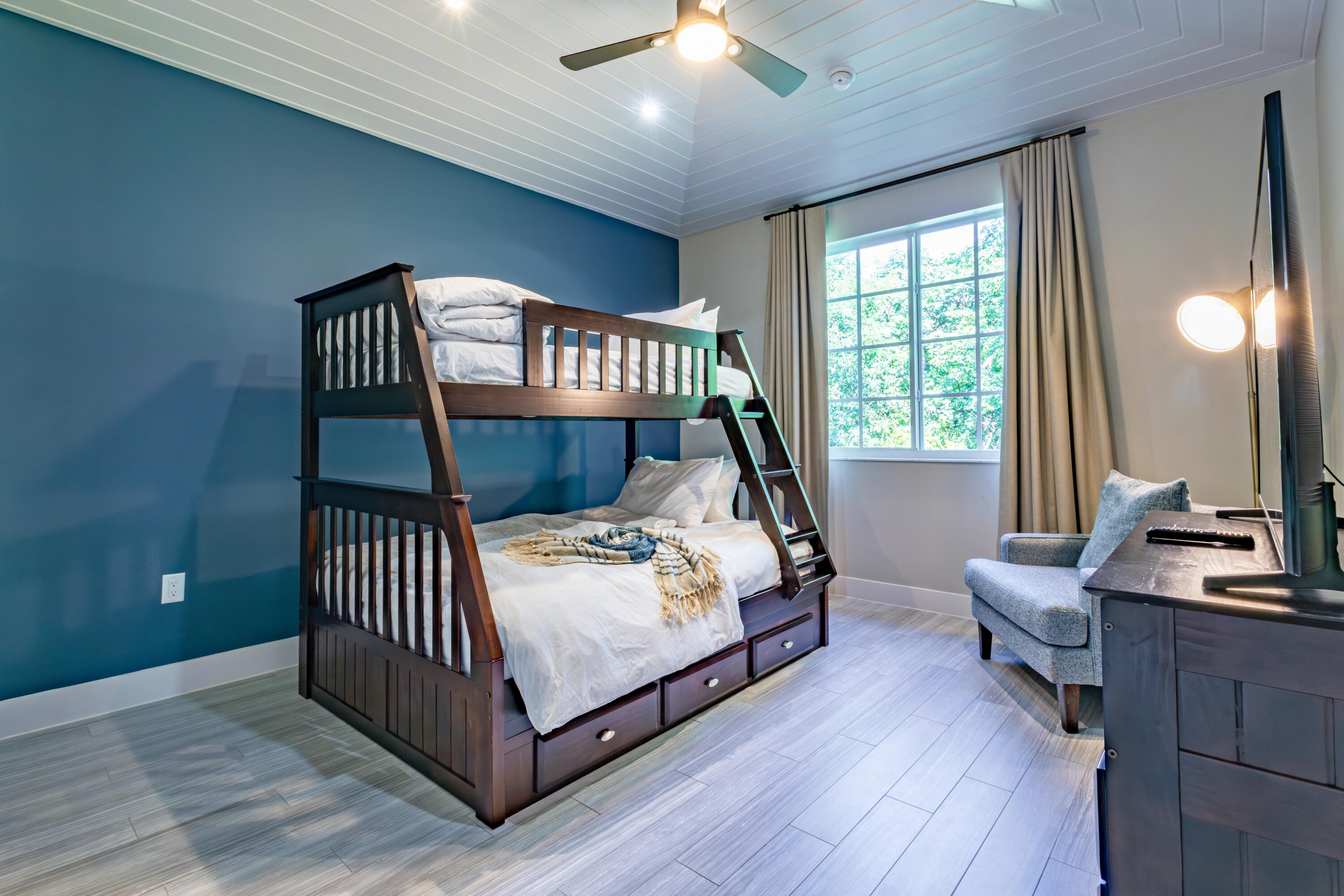 19 W Playa Largo Boulevard