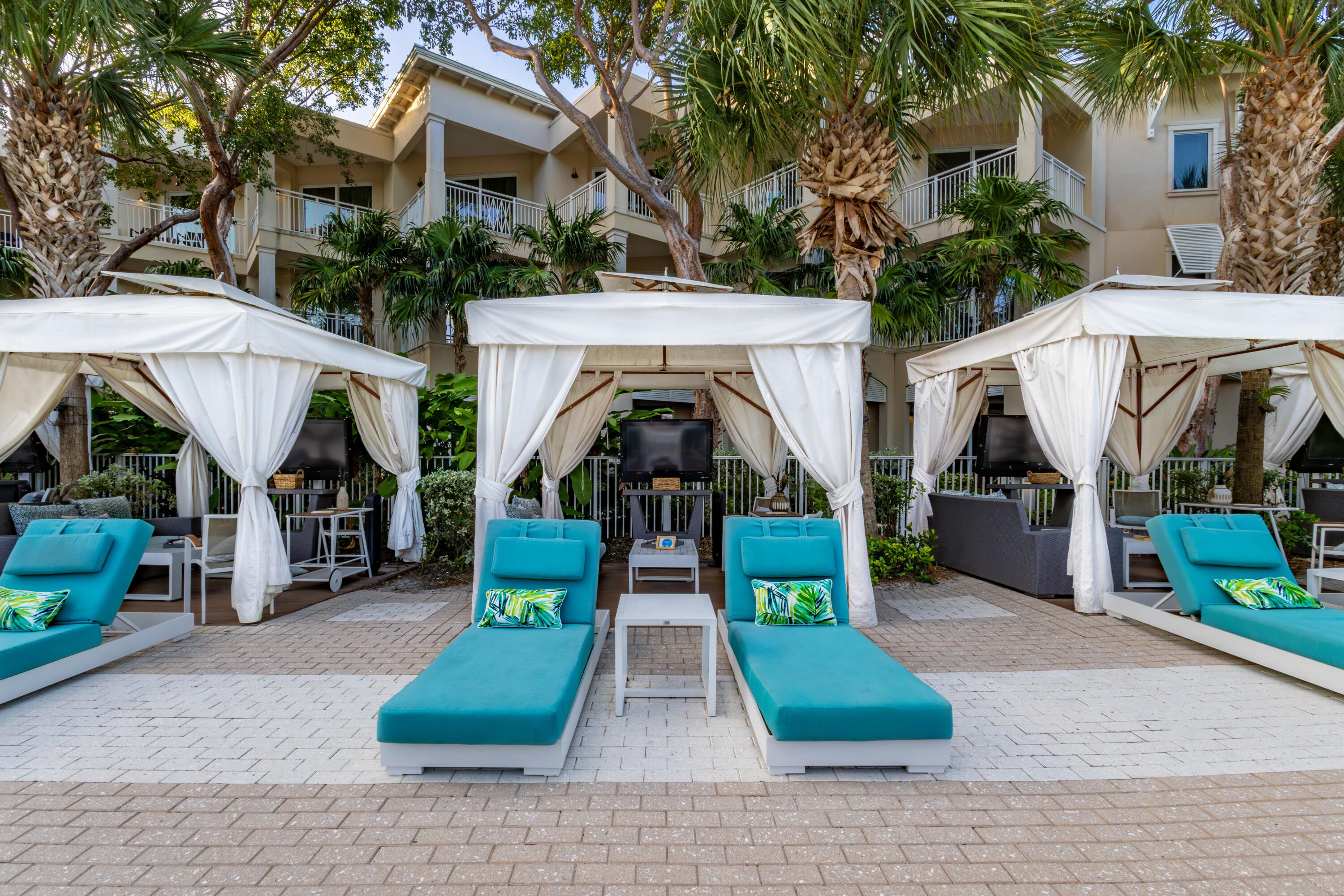 19 W Playa Largo Boulevard