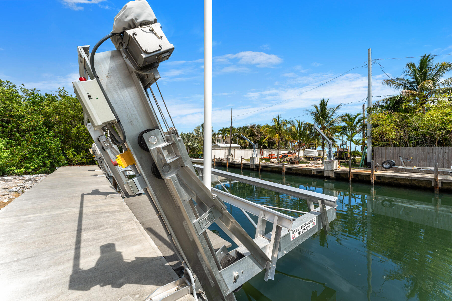23950 Overseas Highway