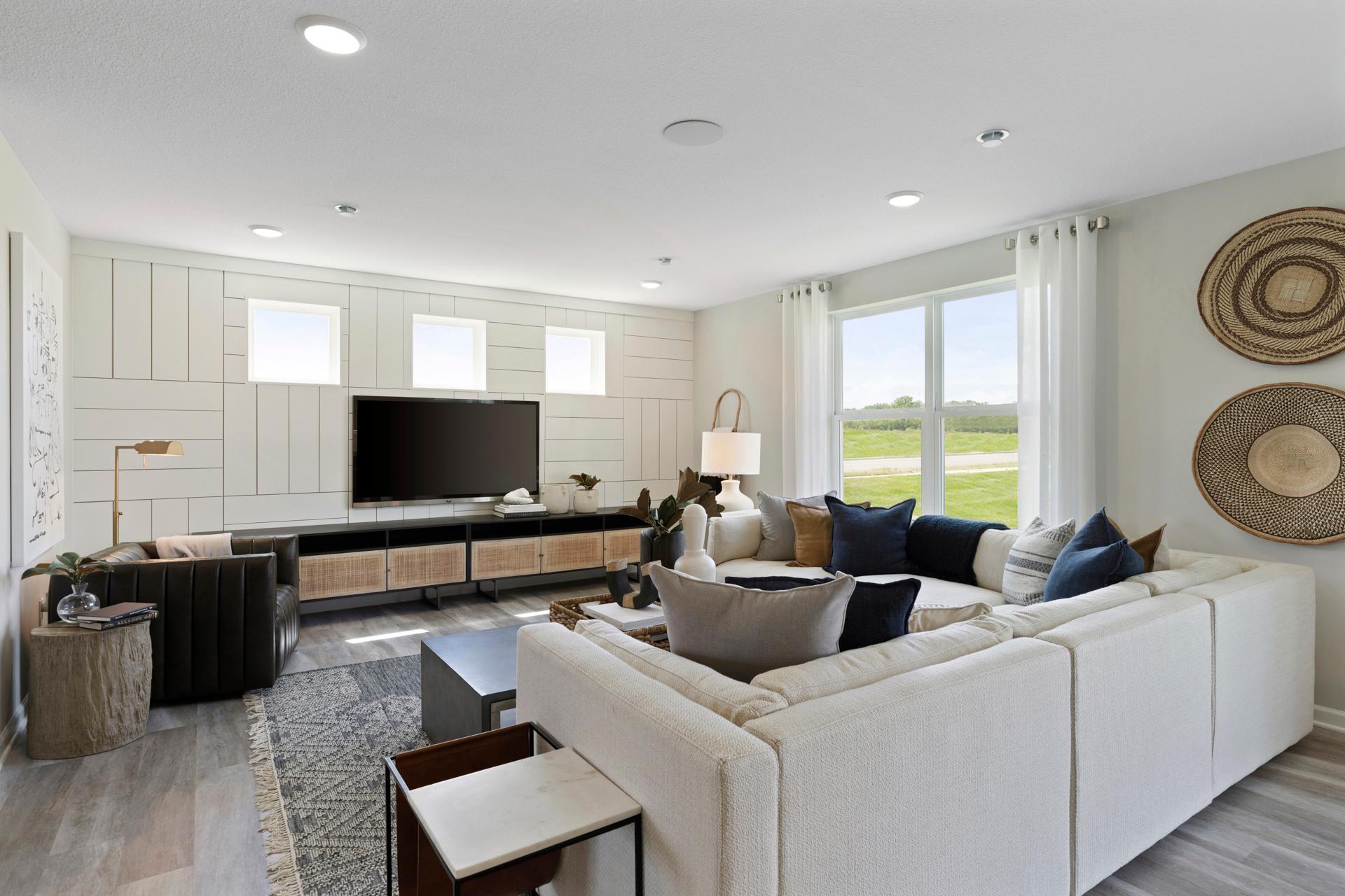 6259 Highland Hills Lane S