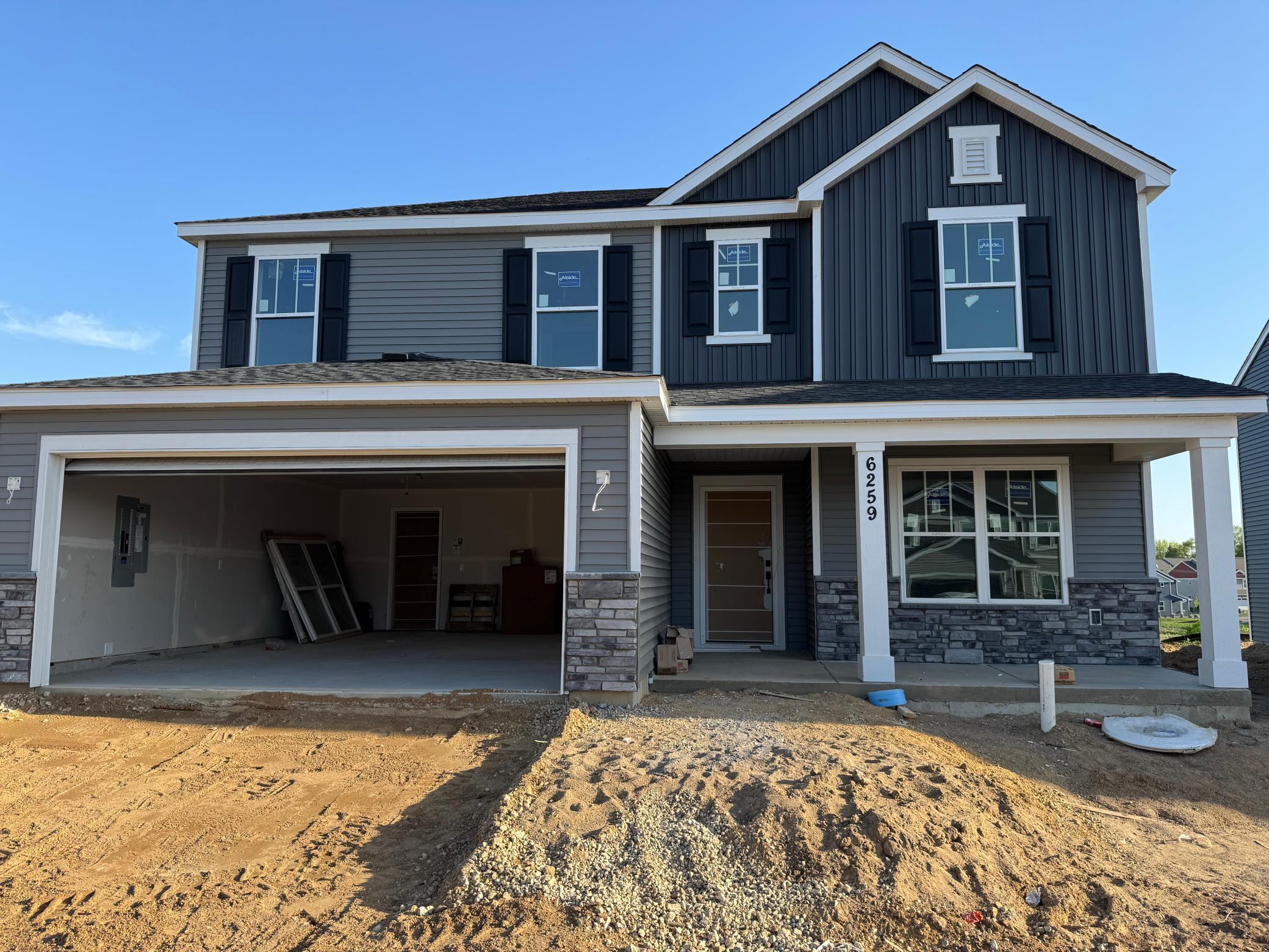 6259 Highland Hills Lane S