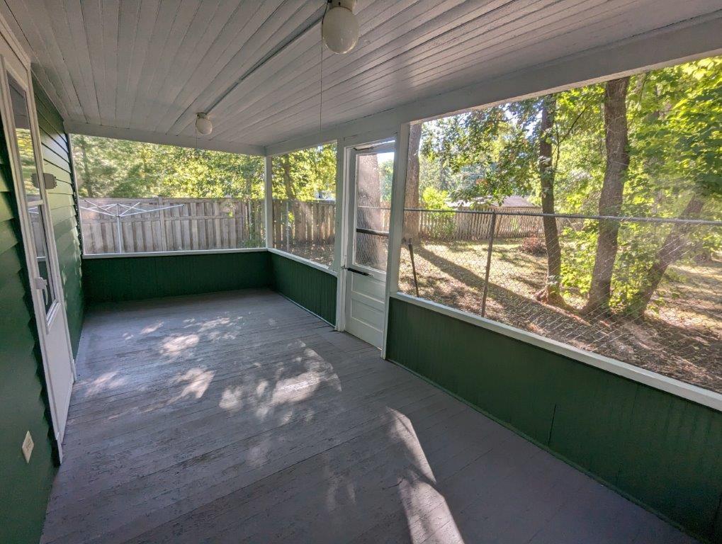 5253 W Bald Eagle Boulevard