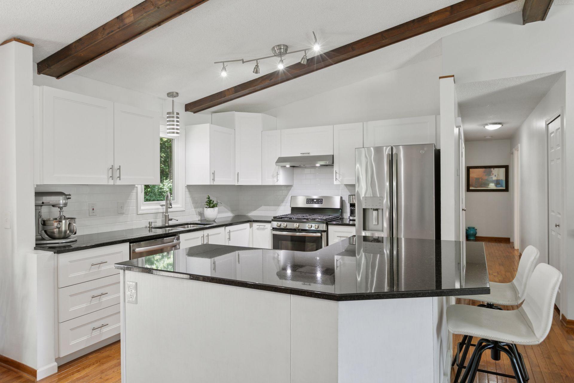 6250 Stinson Boulevard